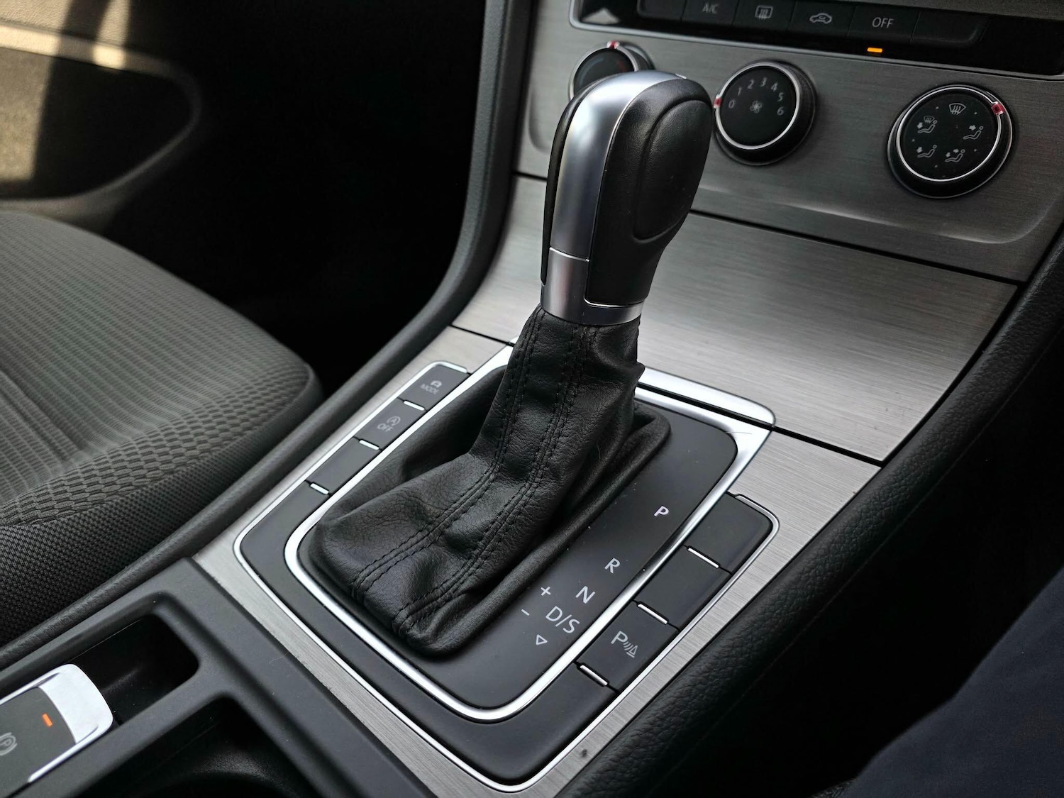 Used Volkswagen Golf 2016 for sale - 77696162: Photo 24