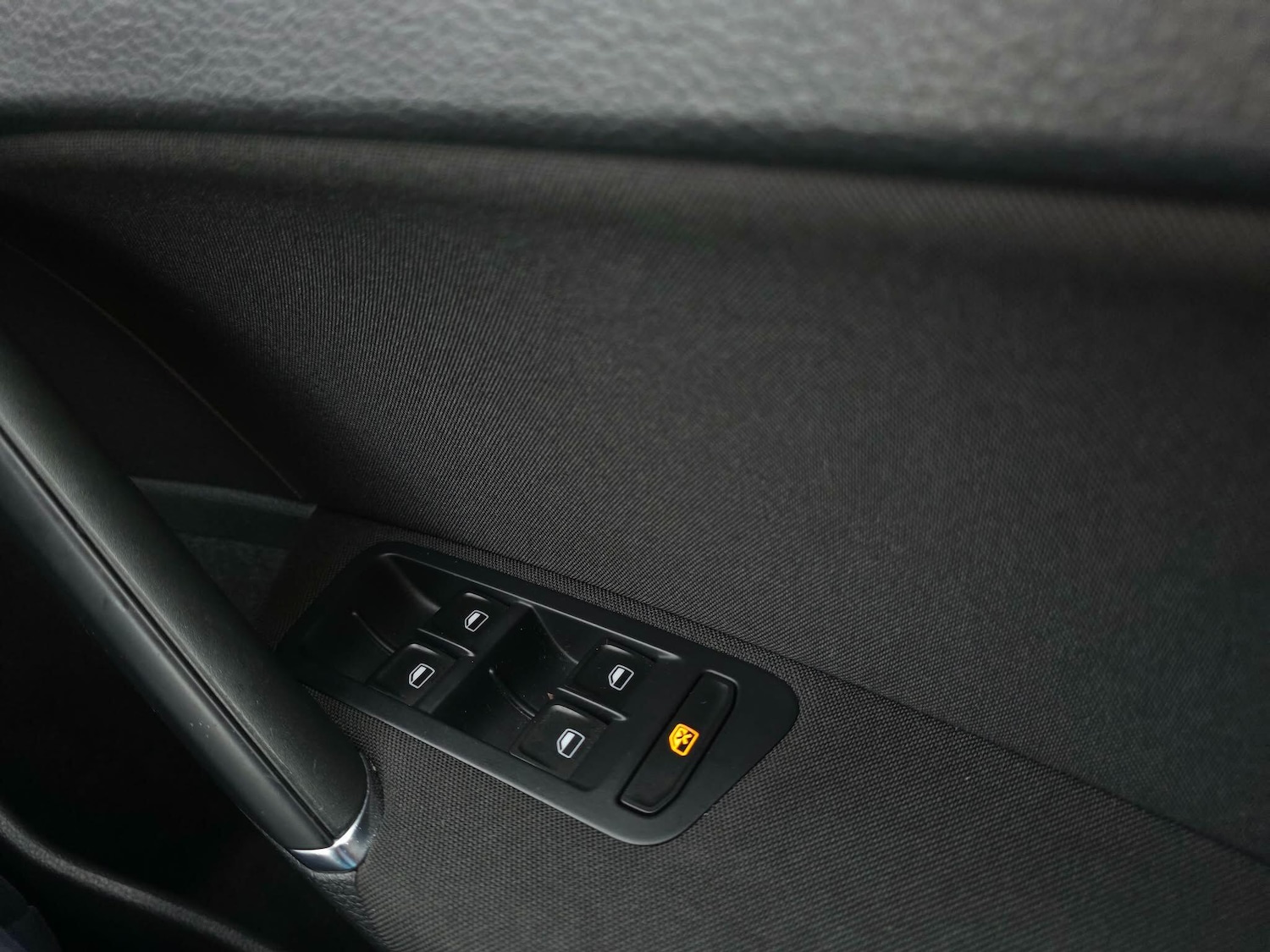 Used Volkswagen Golf 2016 for sale - 77696162: Photo 35