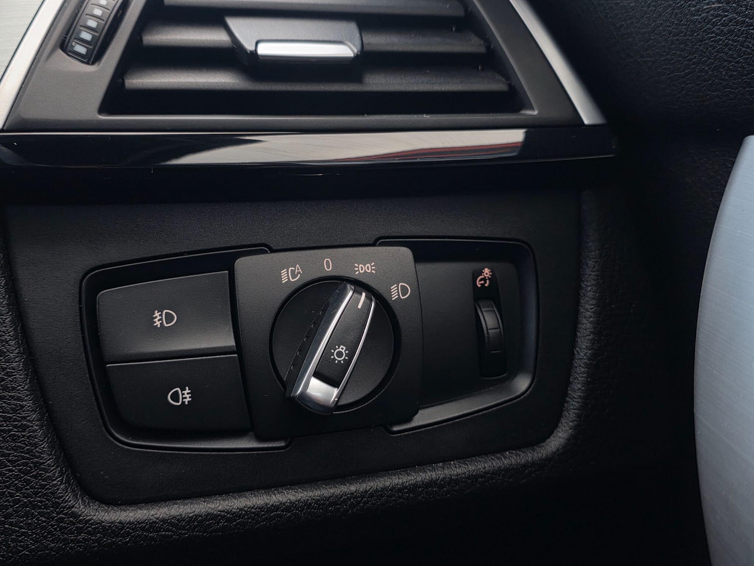 Used BMW 3 Series 2017 for sale - 77132028: Photo 31