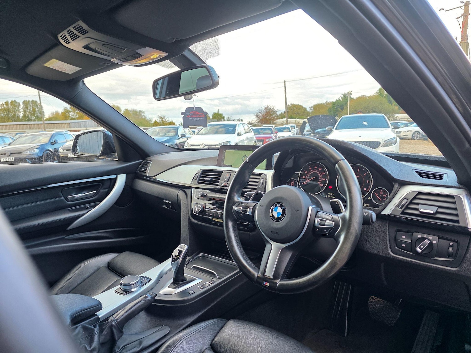 Used BMW 3 Series 2017 for sale - 76599412: Photo 13