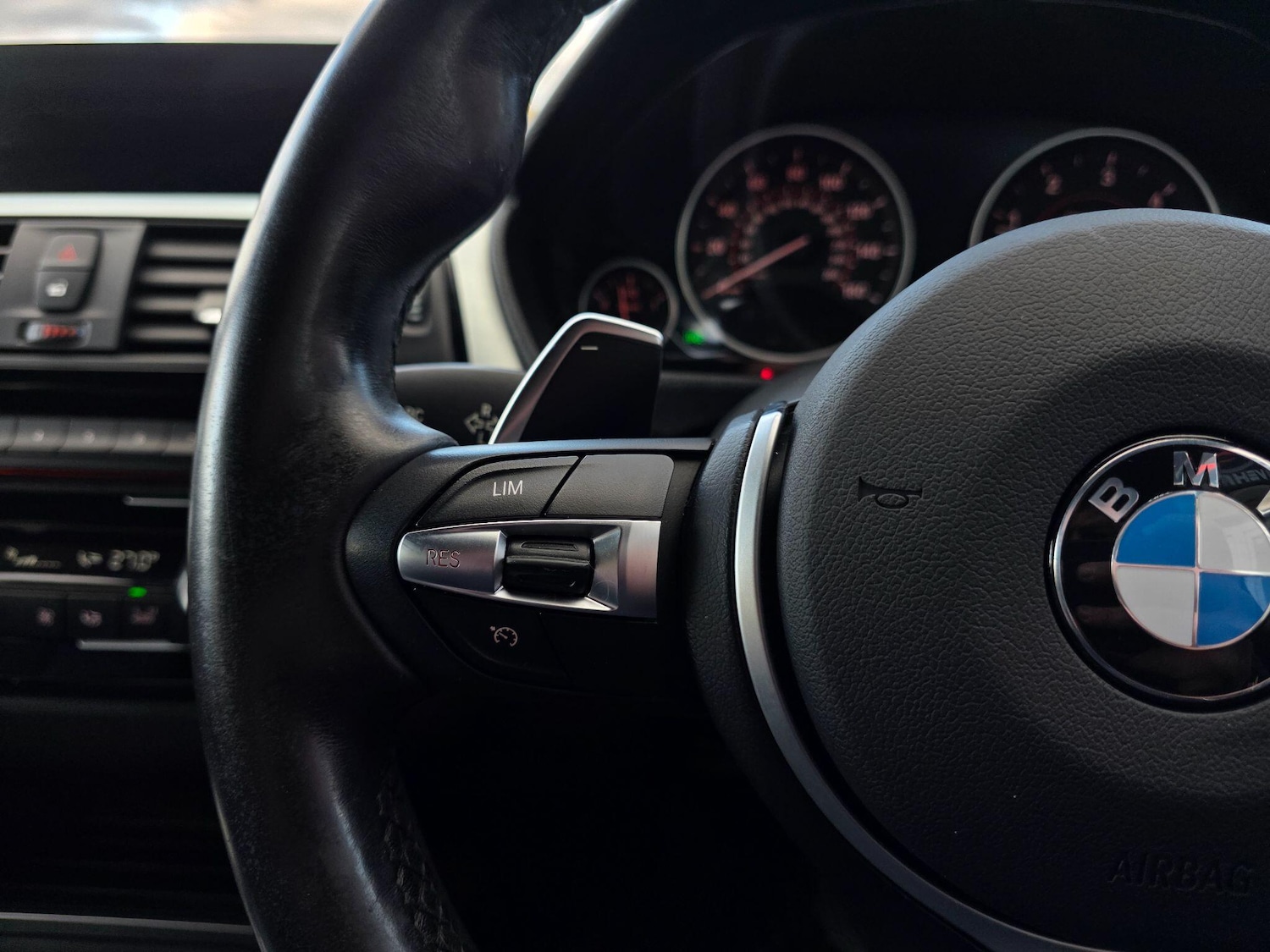 Used BMW 3 Series 2017 for sale - 76599412: Photo 33