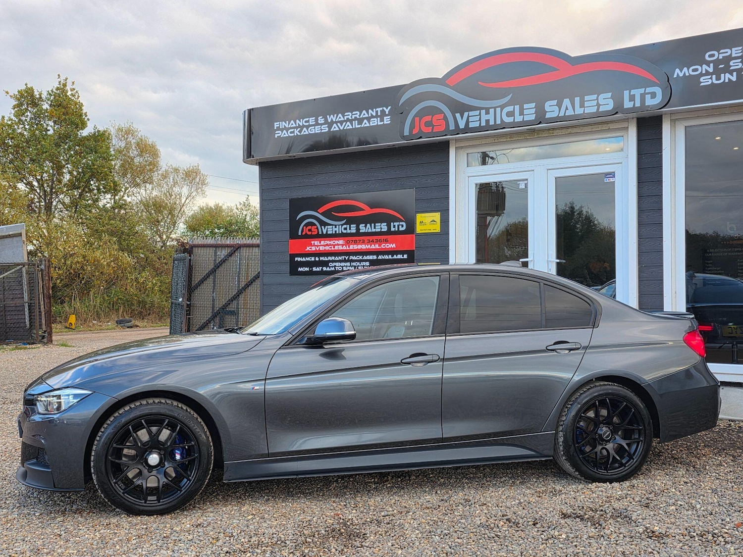 Used BMW 3 Series 2017 for sale - 76599412: Photo 9