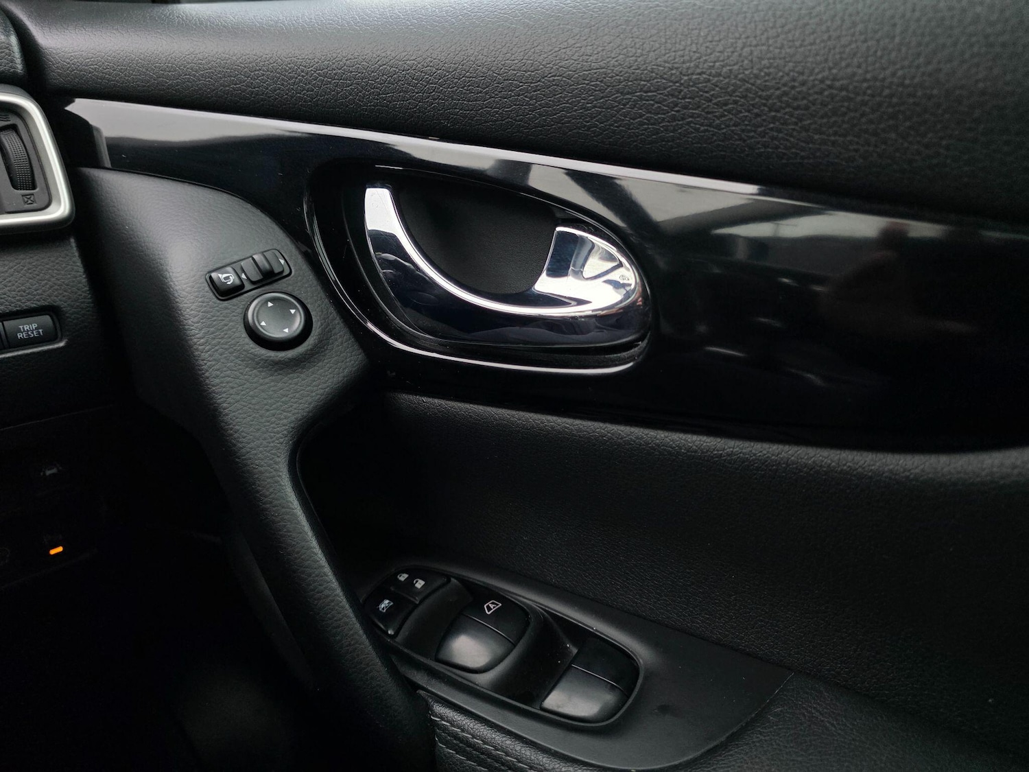 Used Nissan Qashqai 2016 for sale - 77020871: Photo 32