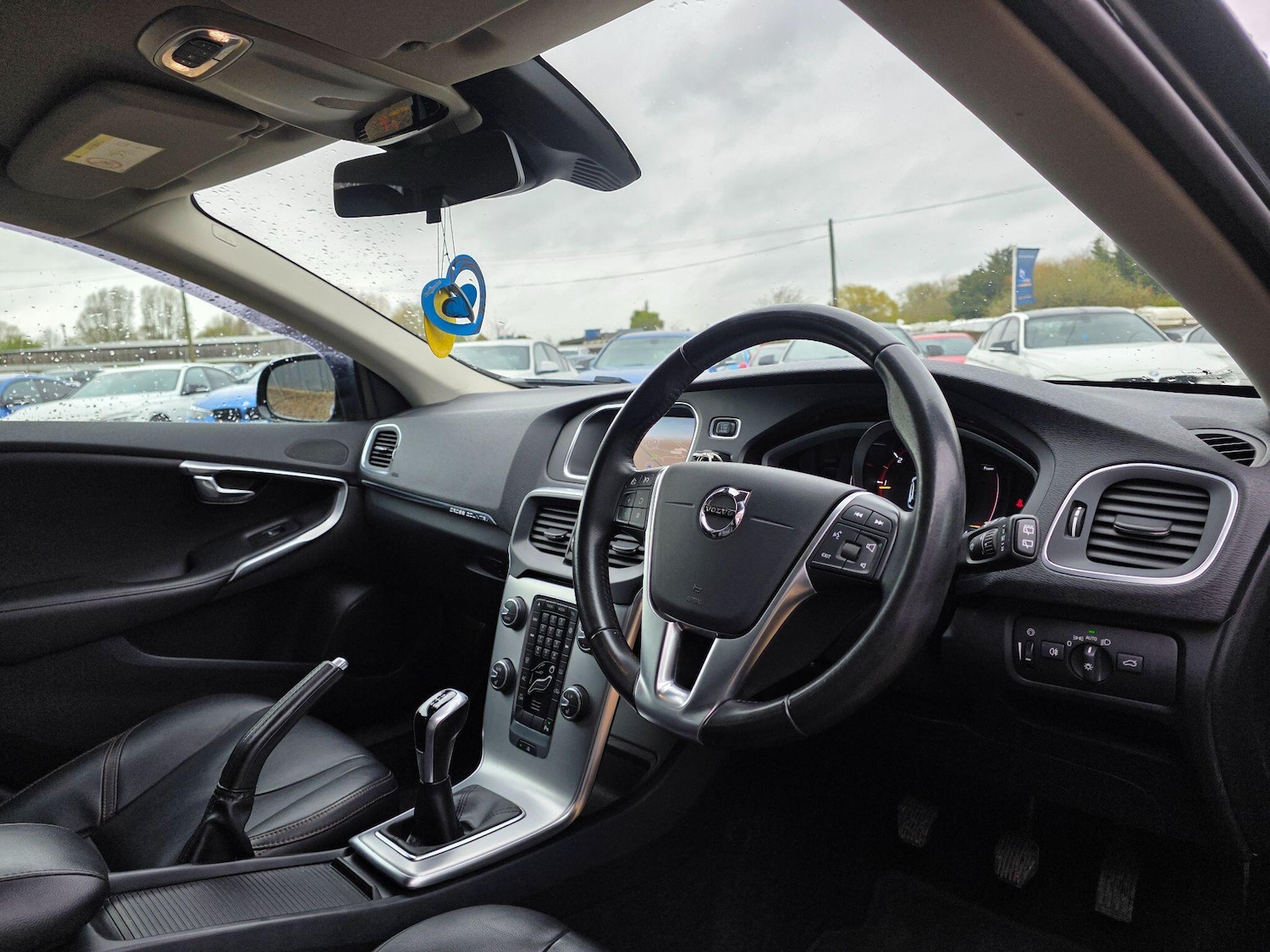 Used Volvo V40 2017 for sale - 78046890: Photo 13