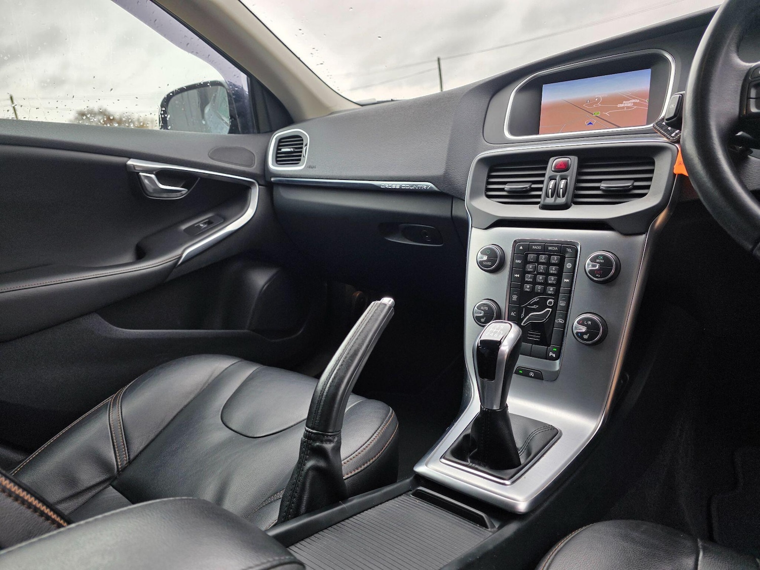 Used Volvo V40 2017 for sale - 78046890: Photo 21