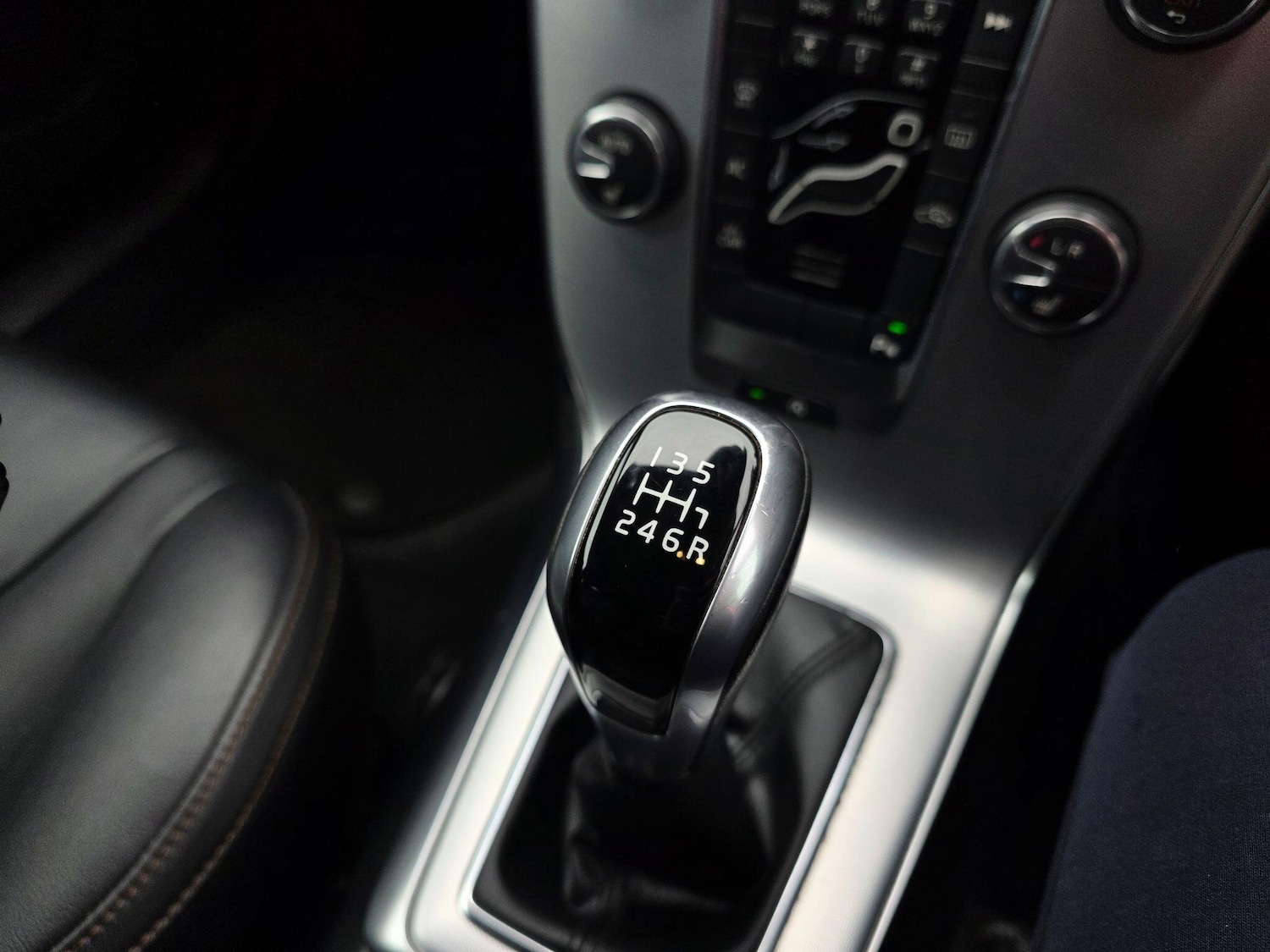 Used Volvo V40 2017 for sale - 78046890: Photo 22