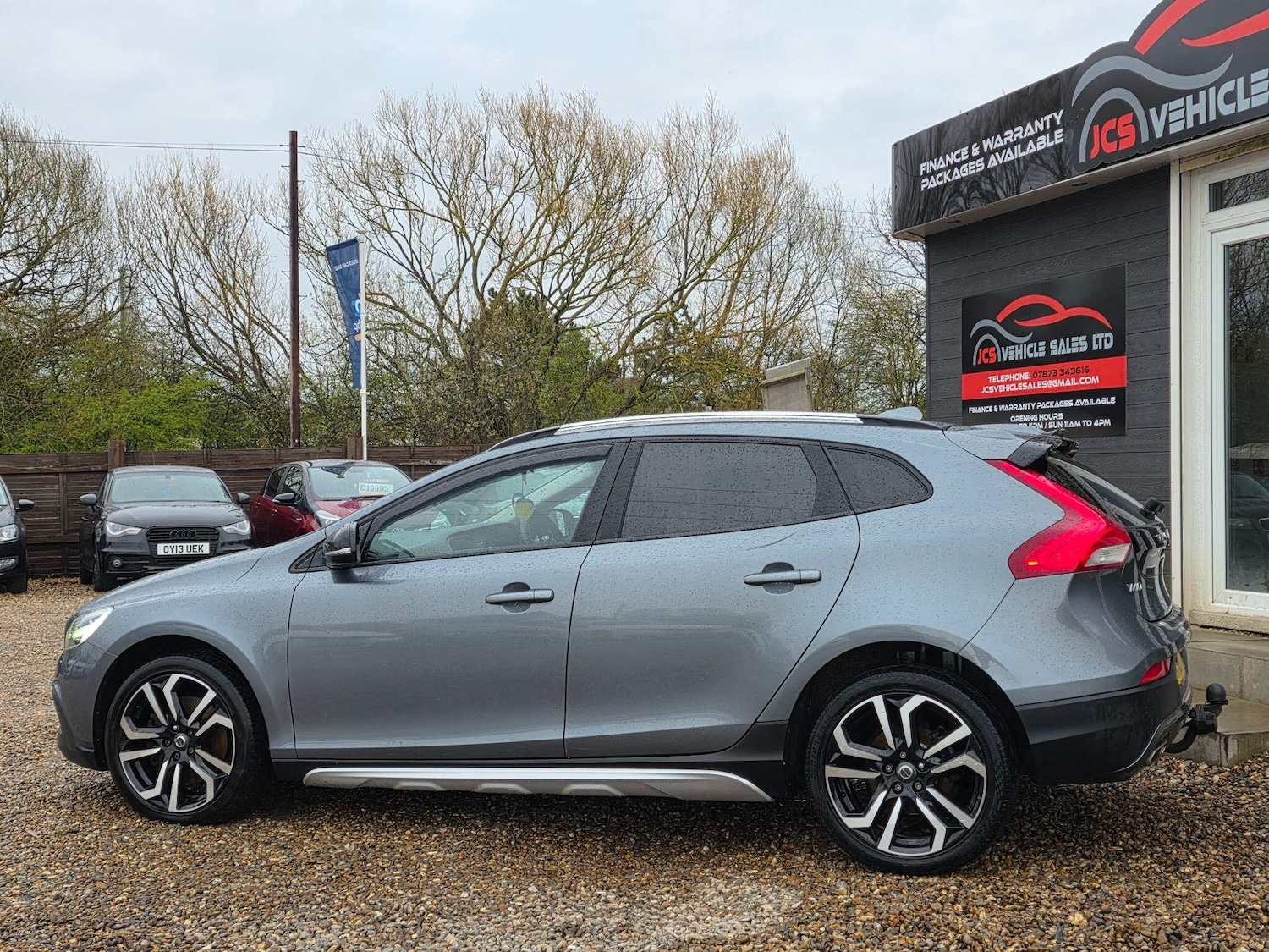 Used Volvo V40 2017 for sale - 78046890: Photo 8