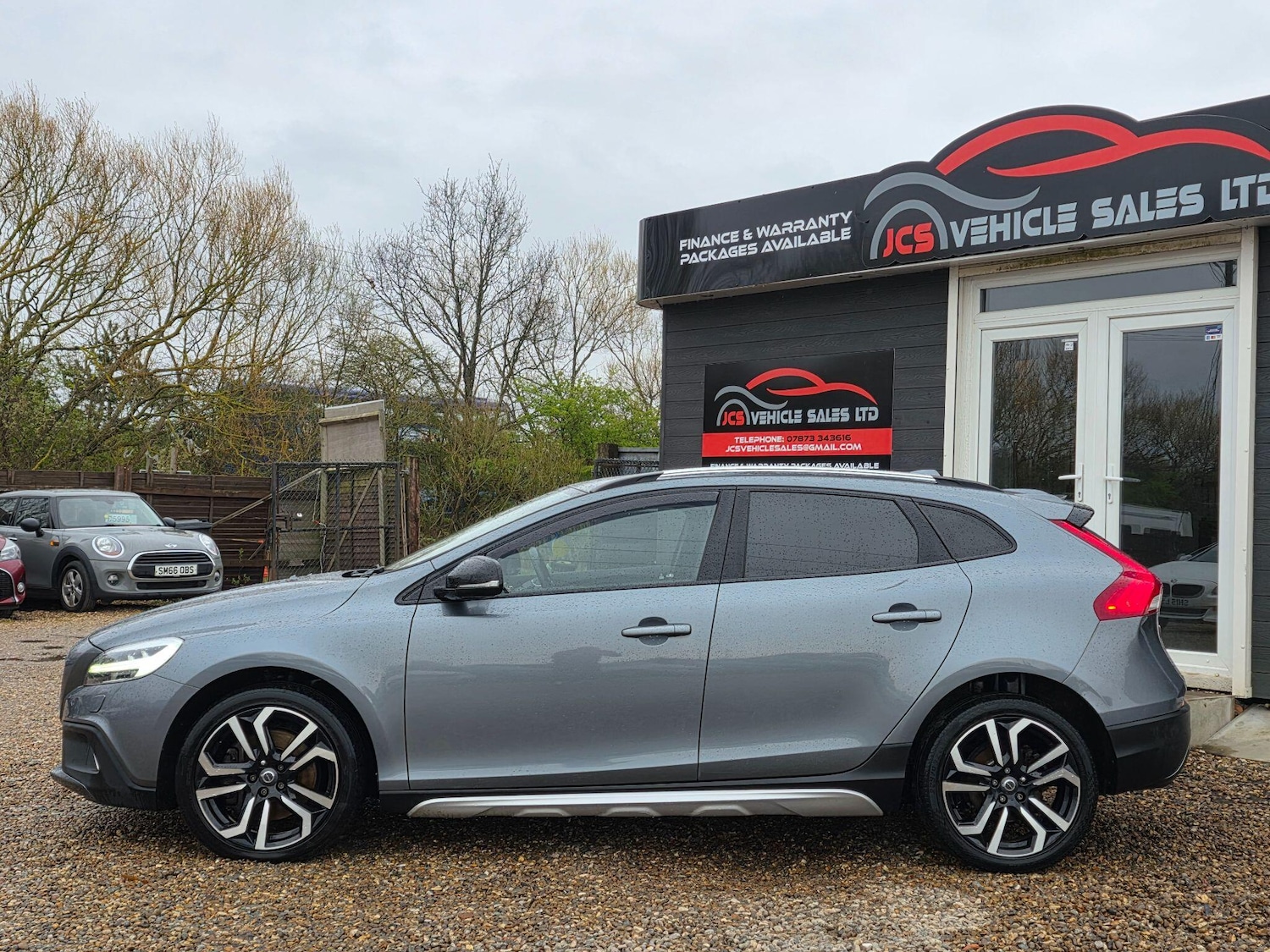 Used Volvo V40 2017 for sale - 78046890: Photo 9