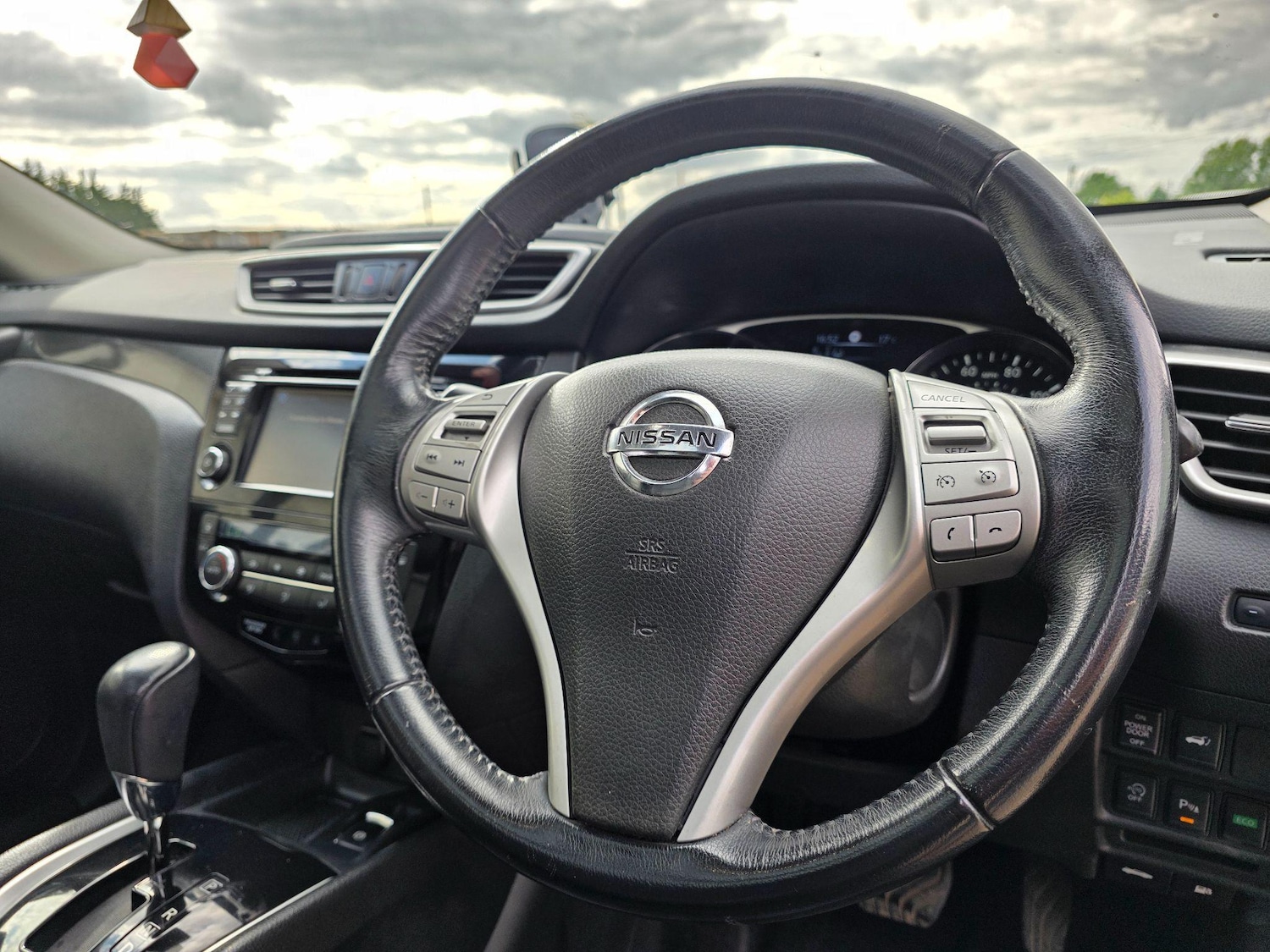 Used Nissan X-Trail 2015 for sale - 76599440: Photo 21