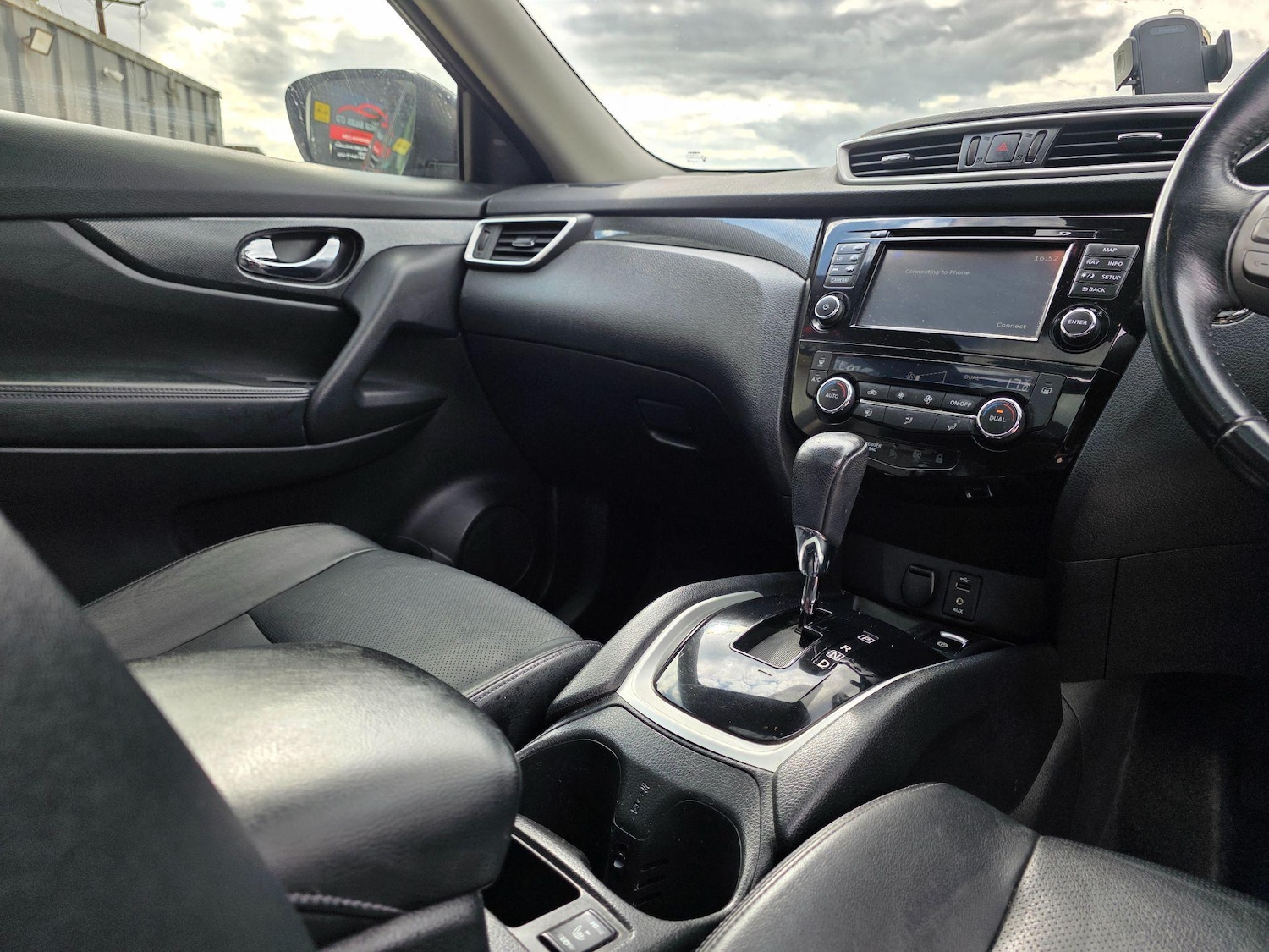 Used Nissan X-Trail 2015 for sale - 76599440: Photo 24