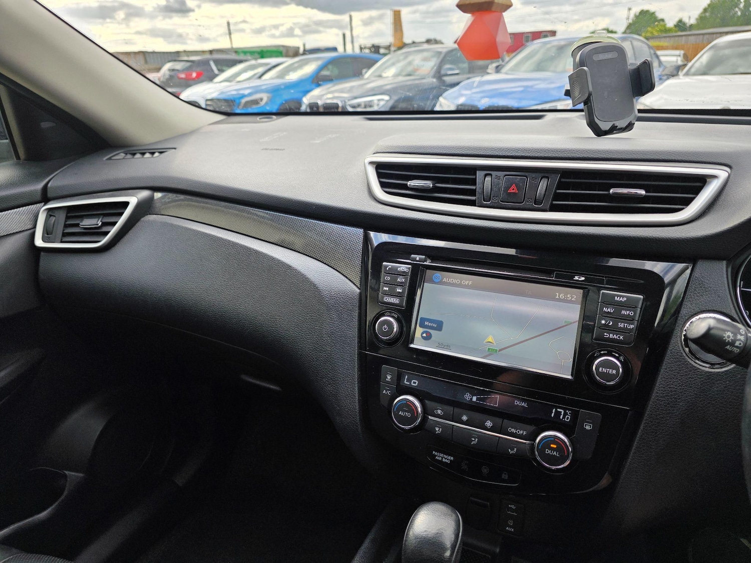 Used Nissan X-Trail 2015 for sale - 76599440: Photo 27