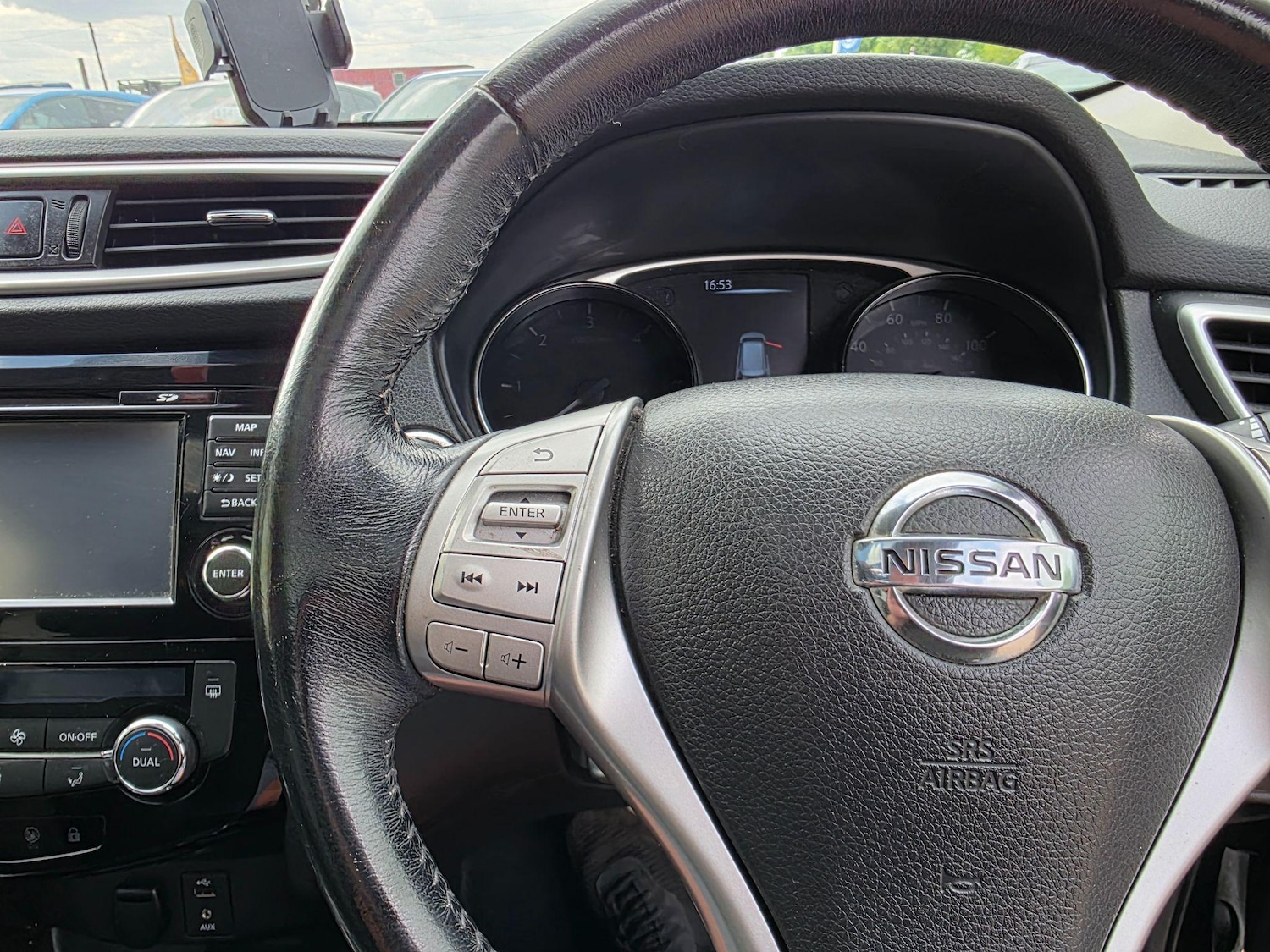 Used Nissan X-Trail 2015 for sale - 76599440: Photo 34