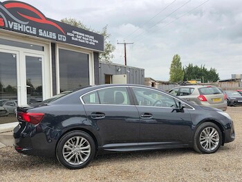 Used Toyota Avensis 2017 for sale - 76599442: Photo