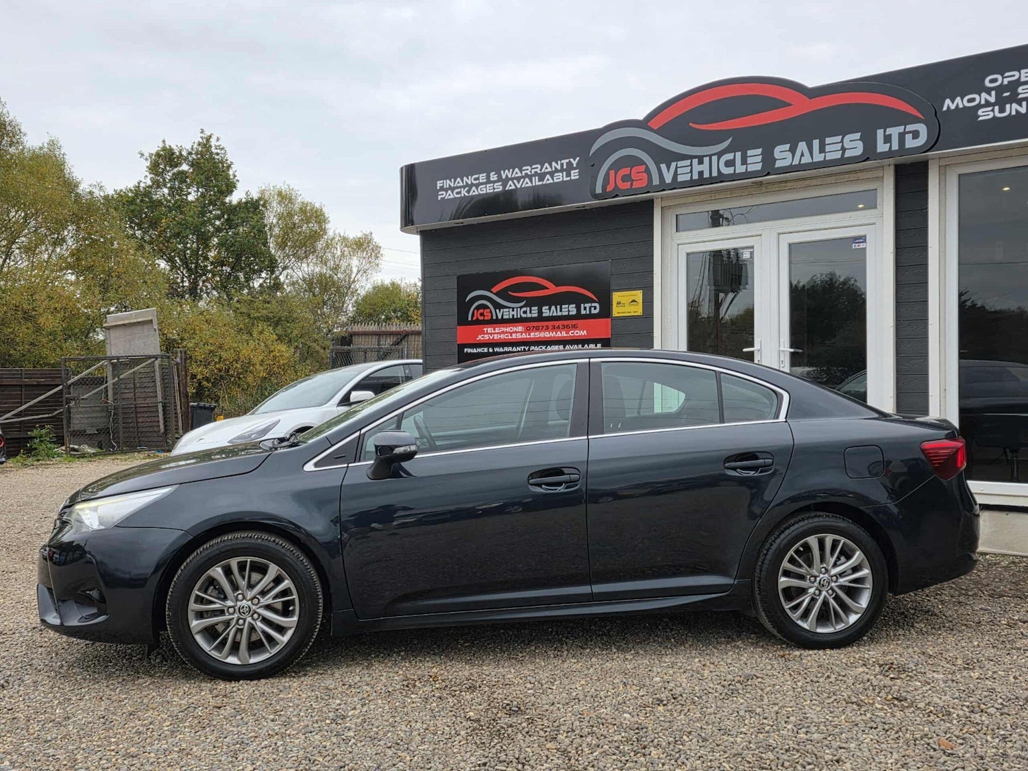 Used Toyota Avensis 2017 for sale - 76599442: Photo 9