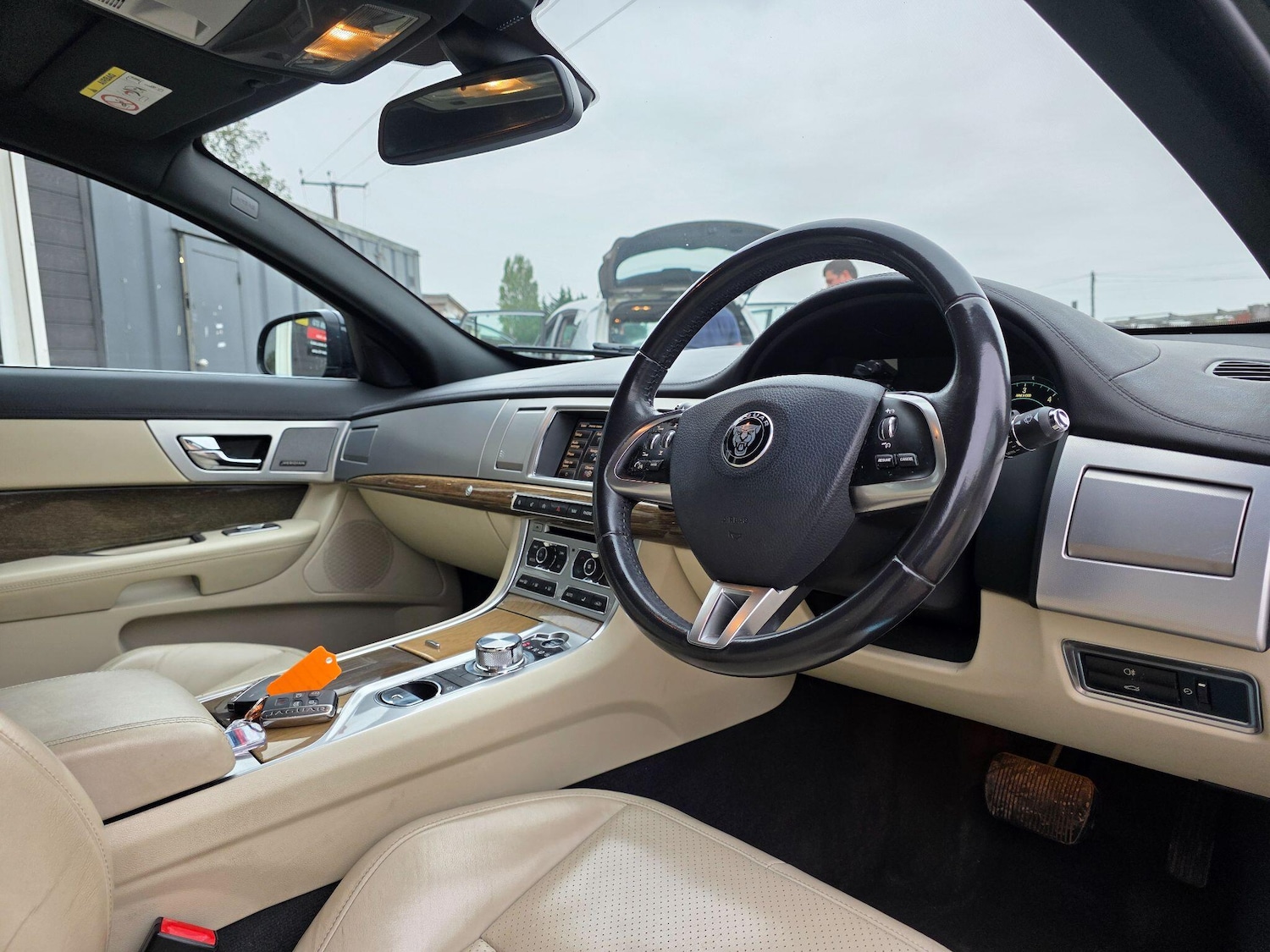 Used Jaguar XF 2014 for sale - 76599437: Photo 13