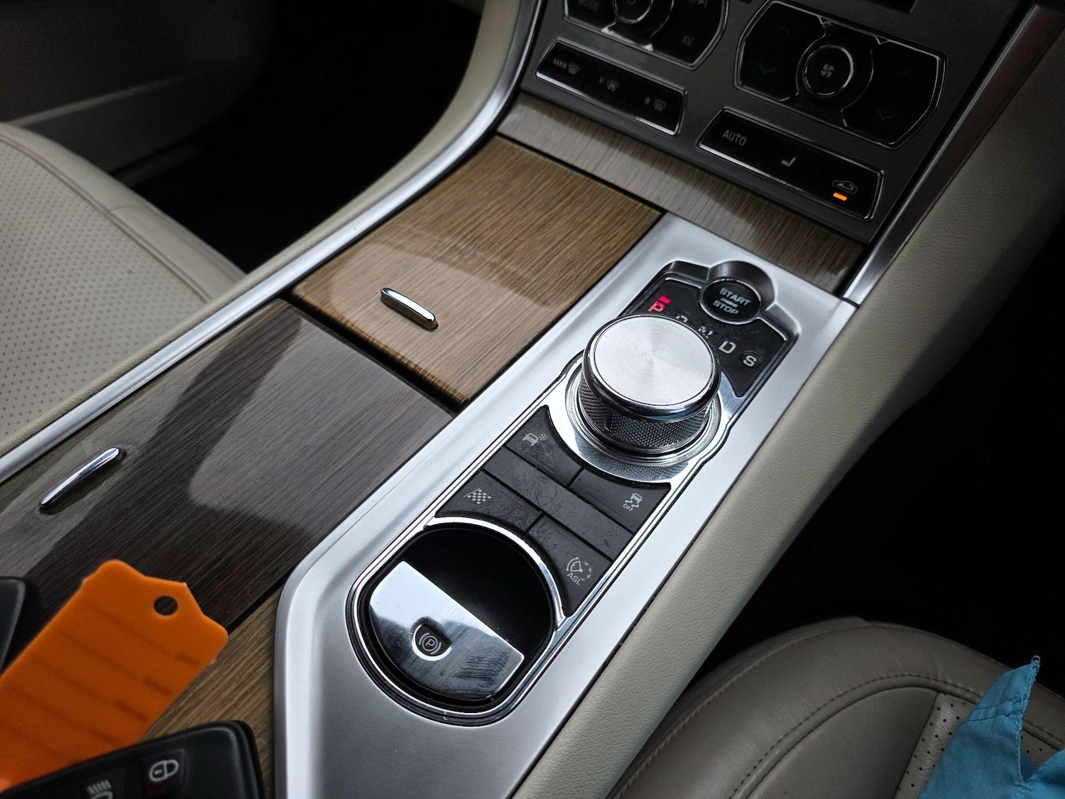 Used Jaguar XF 2014 for sale - 76599437: Photo 21