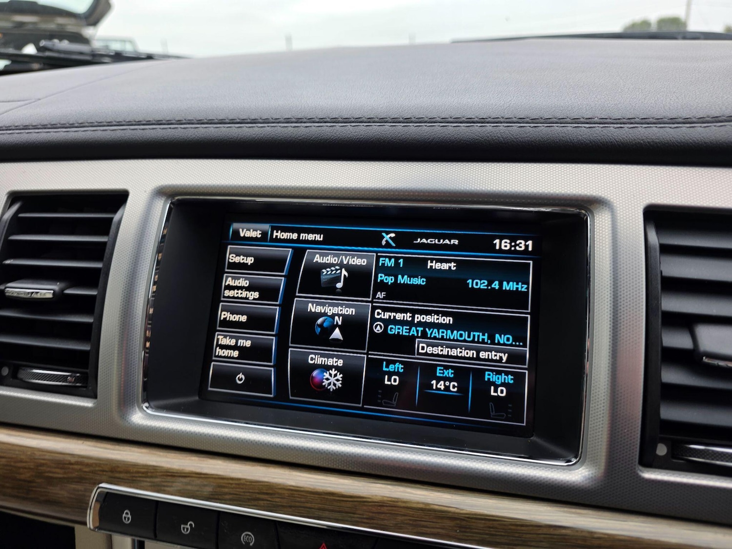 Used Jaguar XF 2014 for sale - 76599437: Photo 24