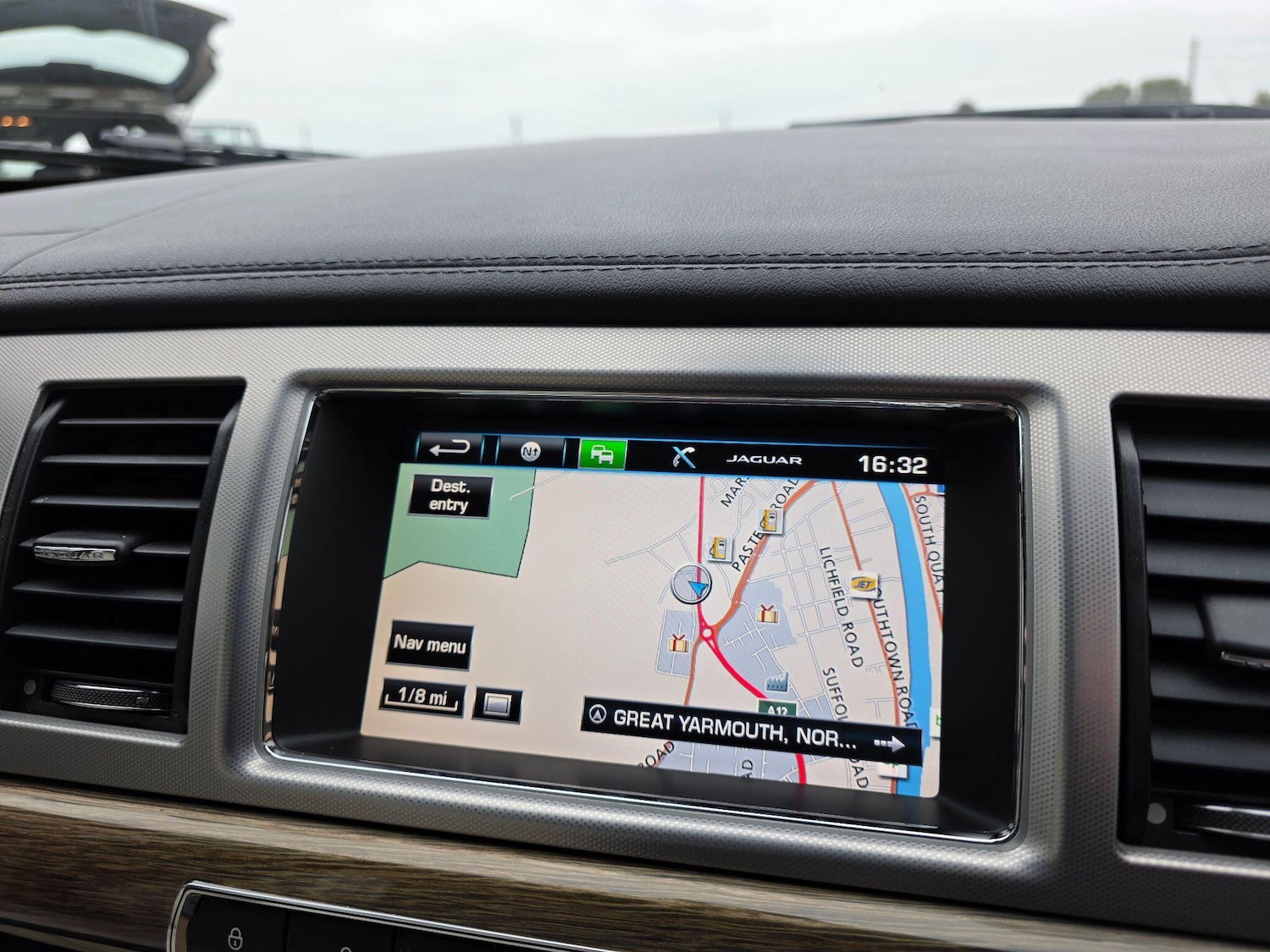 Used Jaguar XF 2014 for sale - 76599437: Photo 25