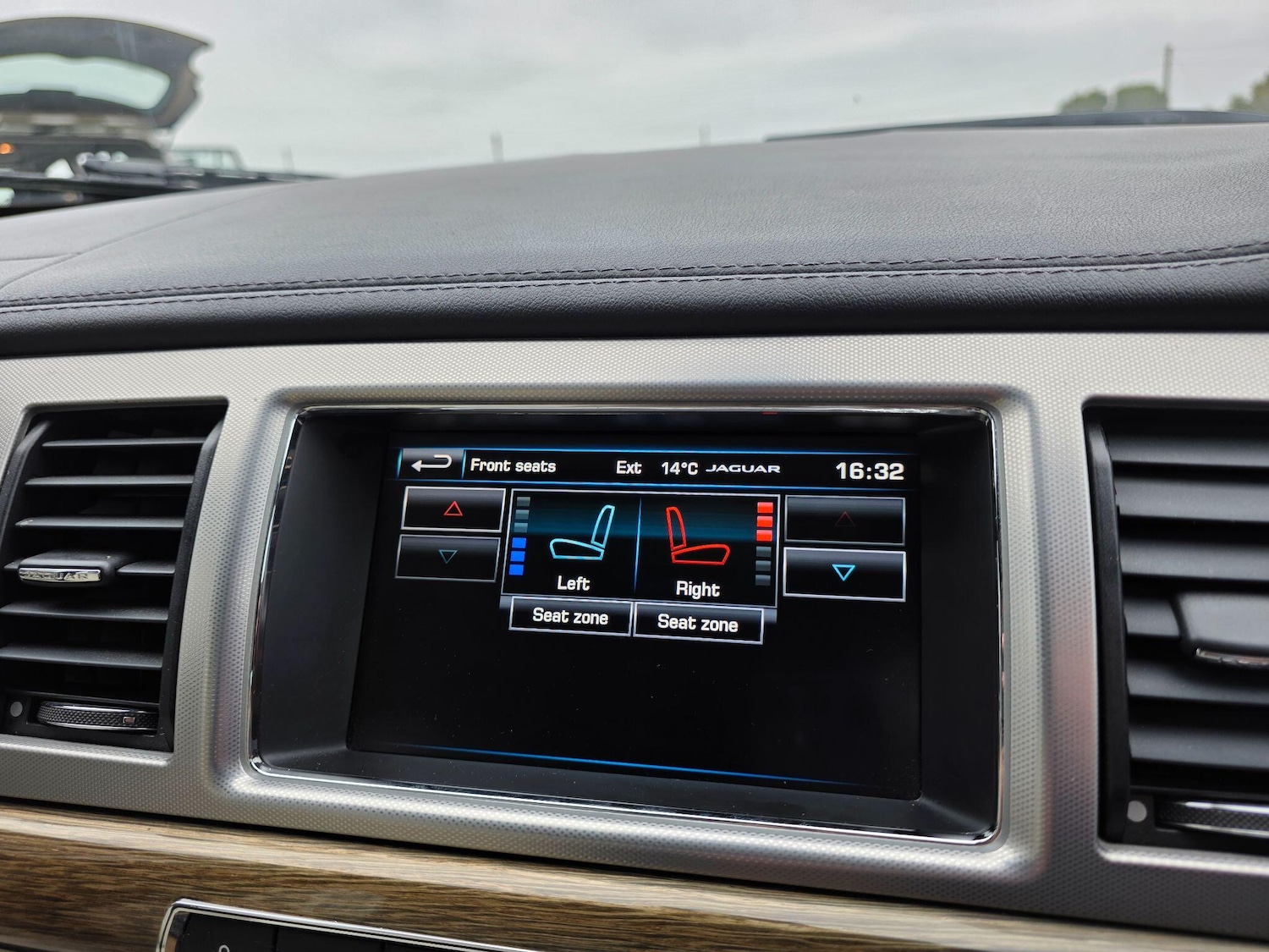 Used Jaguar XF 2014 for sale - 76599437: Photo 28