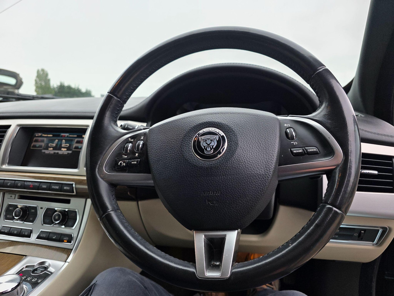 Used Jaguar XF 2014 for sale - 76599437: Photo 30