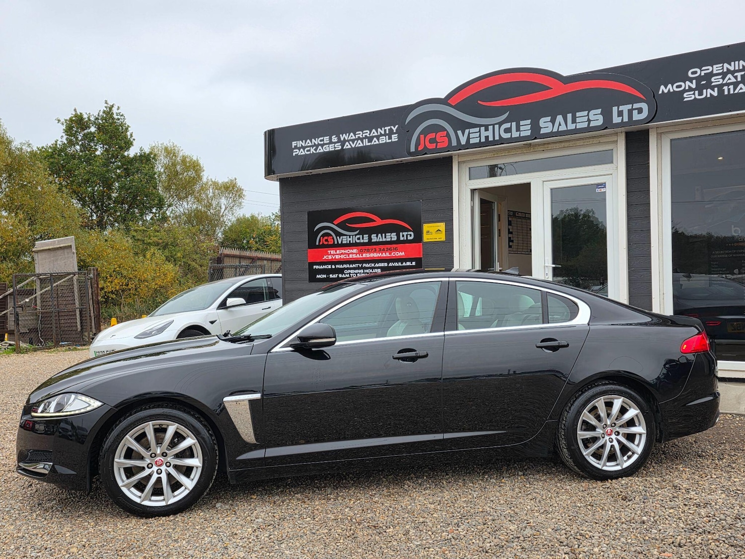 Used Jaguar XF 2014 for sale - 76599437: Photo 9