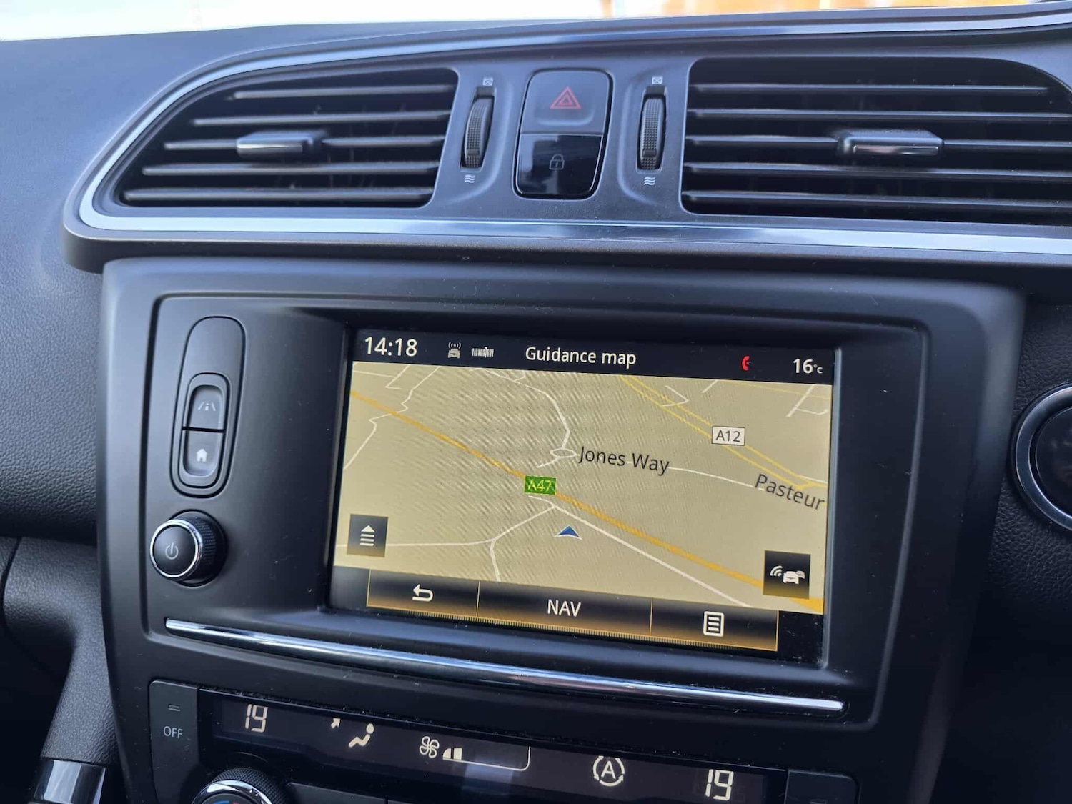 Used Renault Kadjar for sale - 76996324: Photo 25