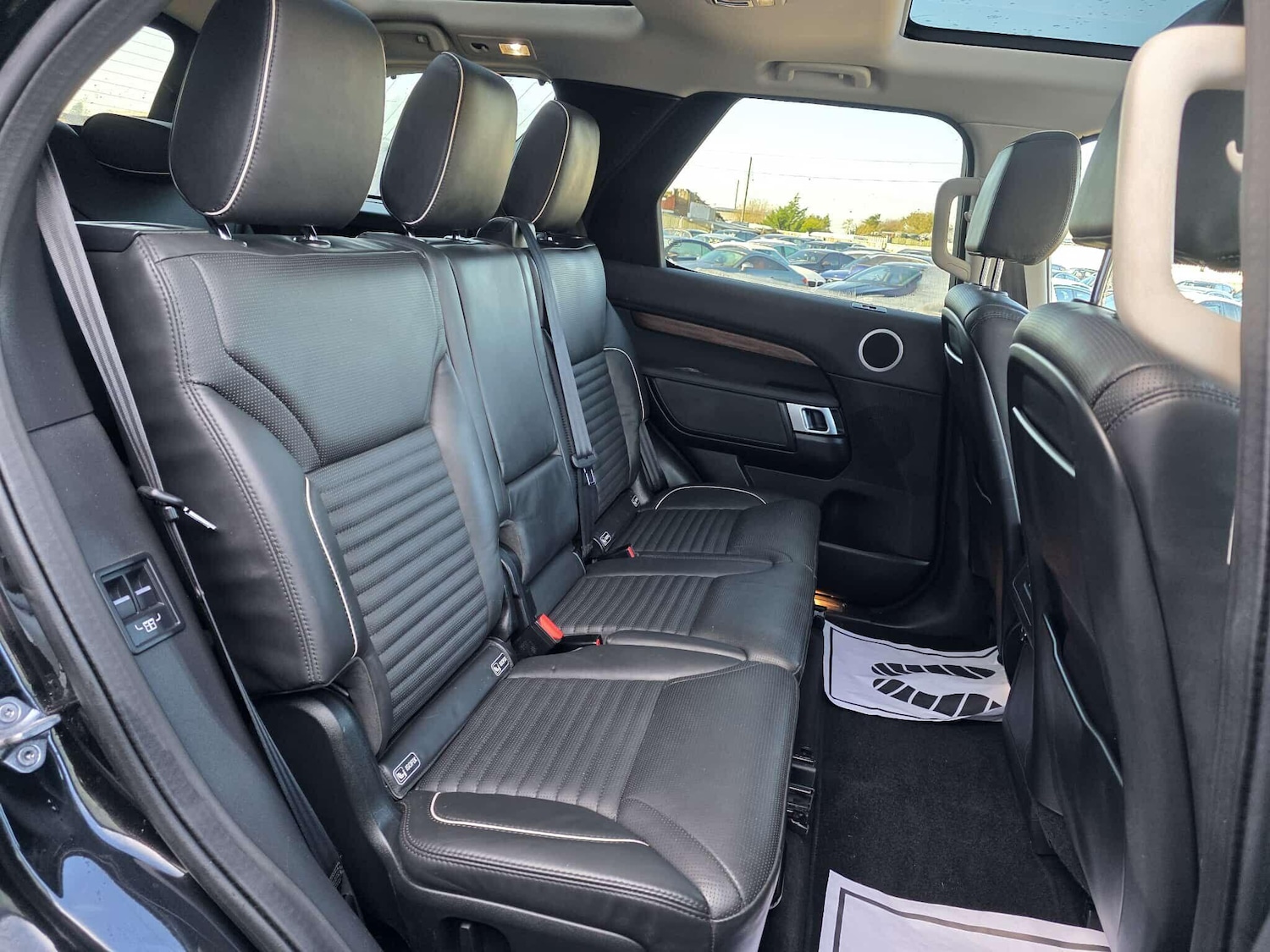 Used Land Rover Discovery 2018 for sale - 76689593: Photo 16