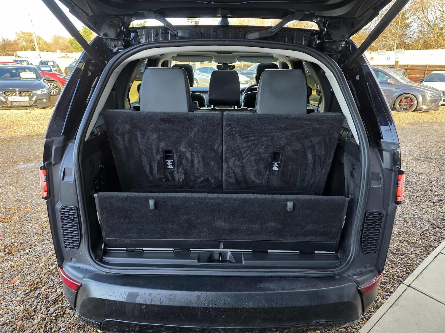 Used Land Rover Discovery 2018 for sale - 76689593: Photo 18