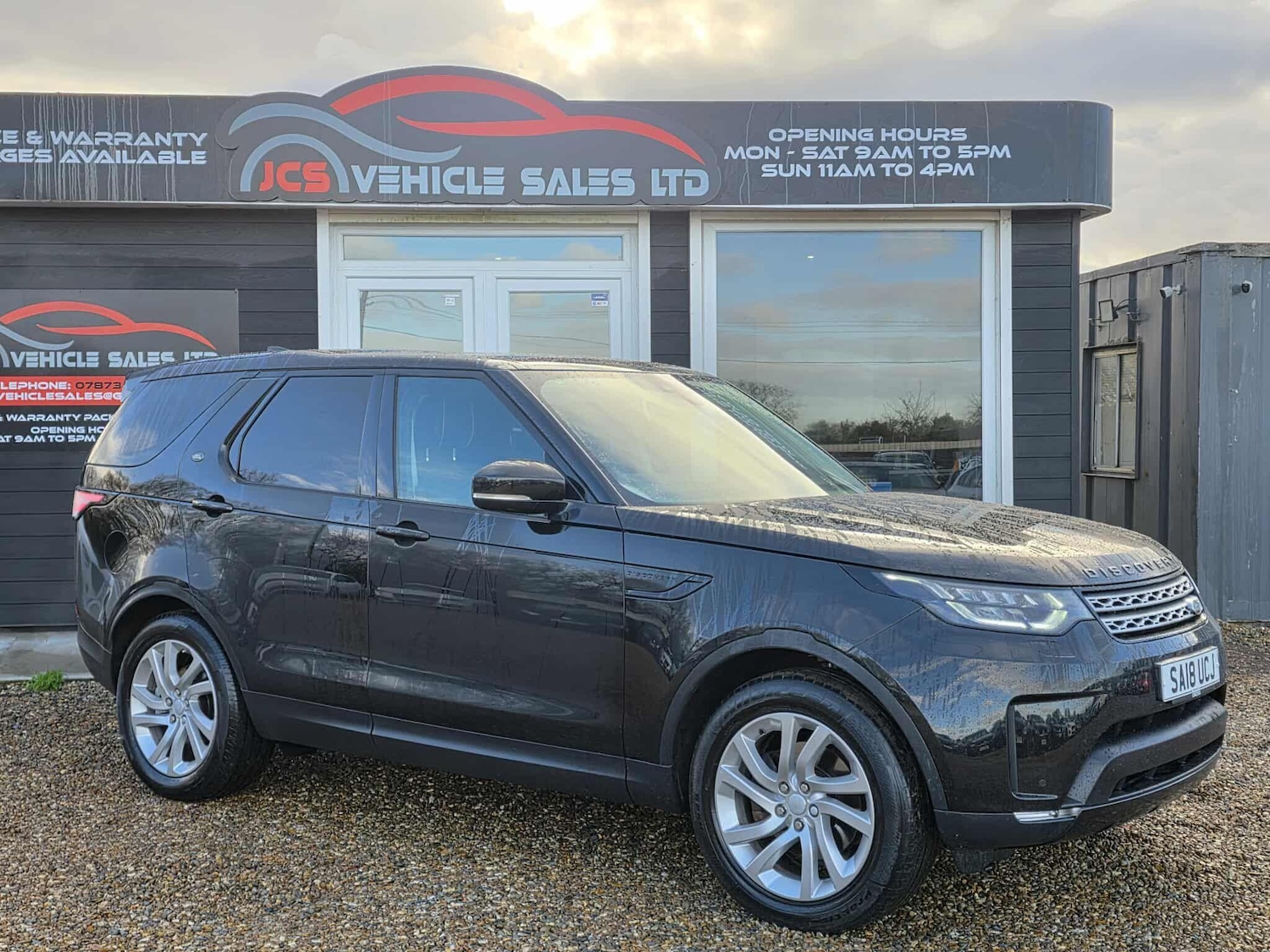 Used Land Rover Discovery 2018 for sale - 76689593: Photo 2