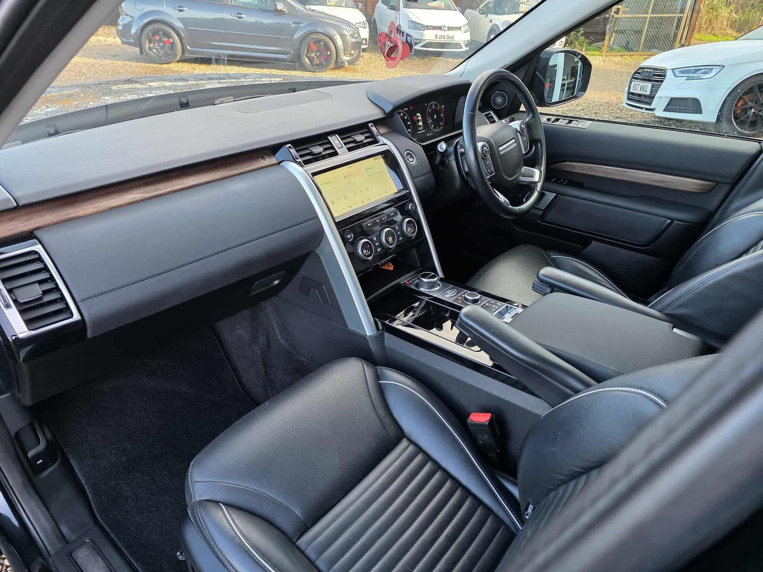 Used Land Rover Discovery 2018 for sale - 76689593: Photo 24