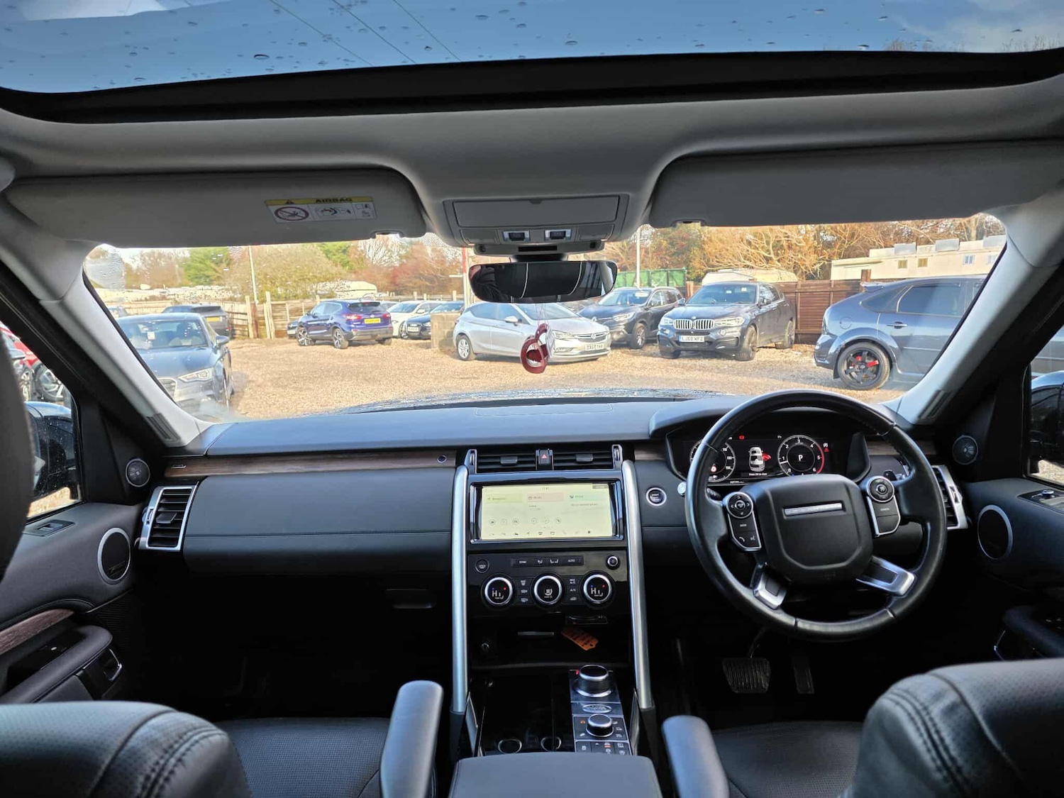 Used Land Rover Discovery 2018 for sale - 76689593: Photo 26