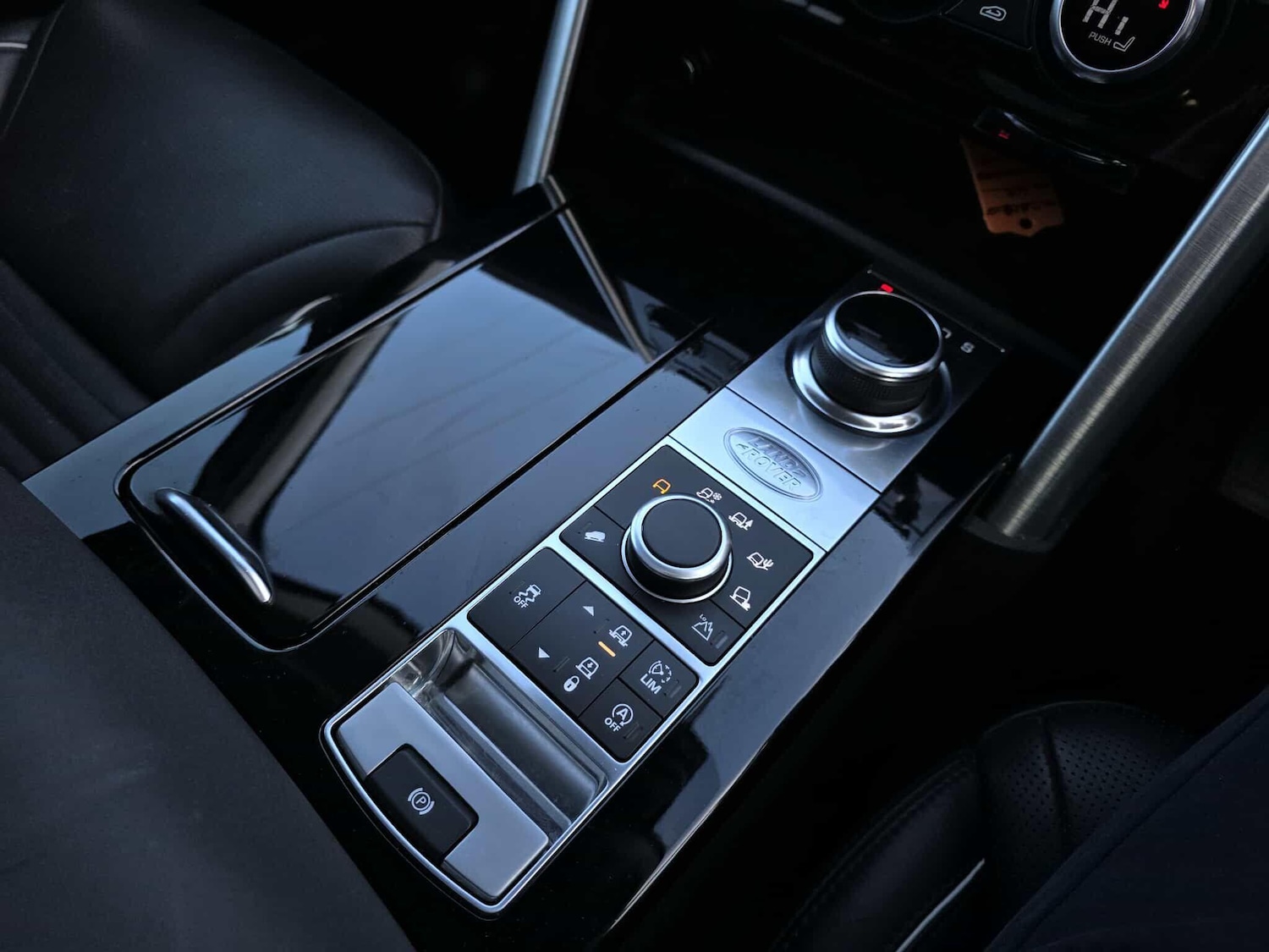 Used Land Rover Discovery 2018 for sale - 76689593: Photo 28