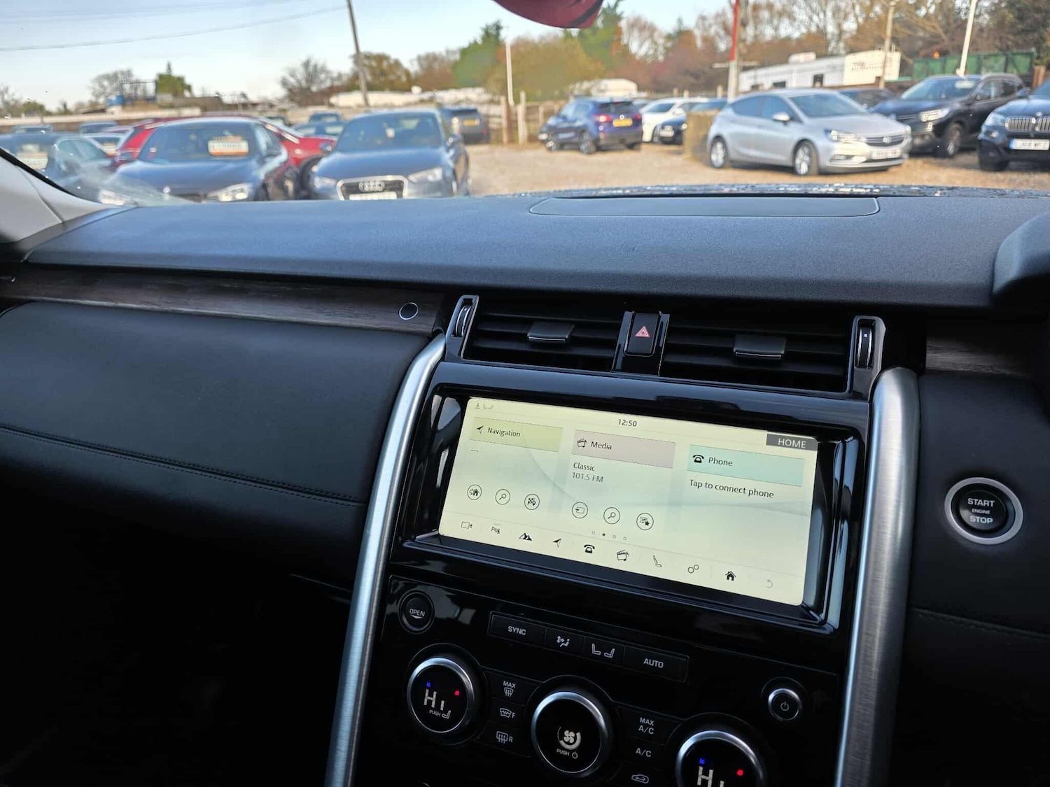 Used Land Rover Discovery 2018 for sale - 76689593: Photo 32