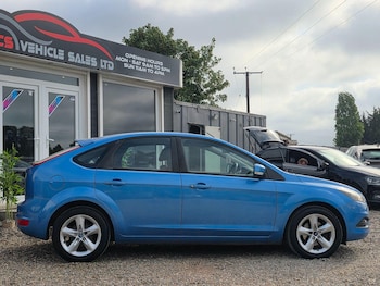 Used Ford Focus 2010 for sale - 79212408: Photo