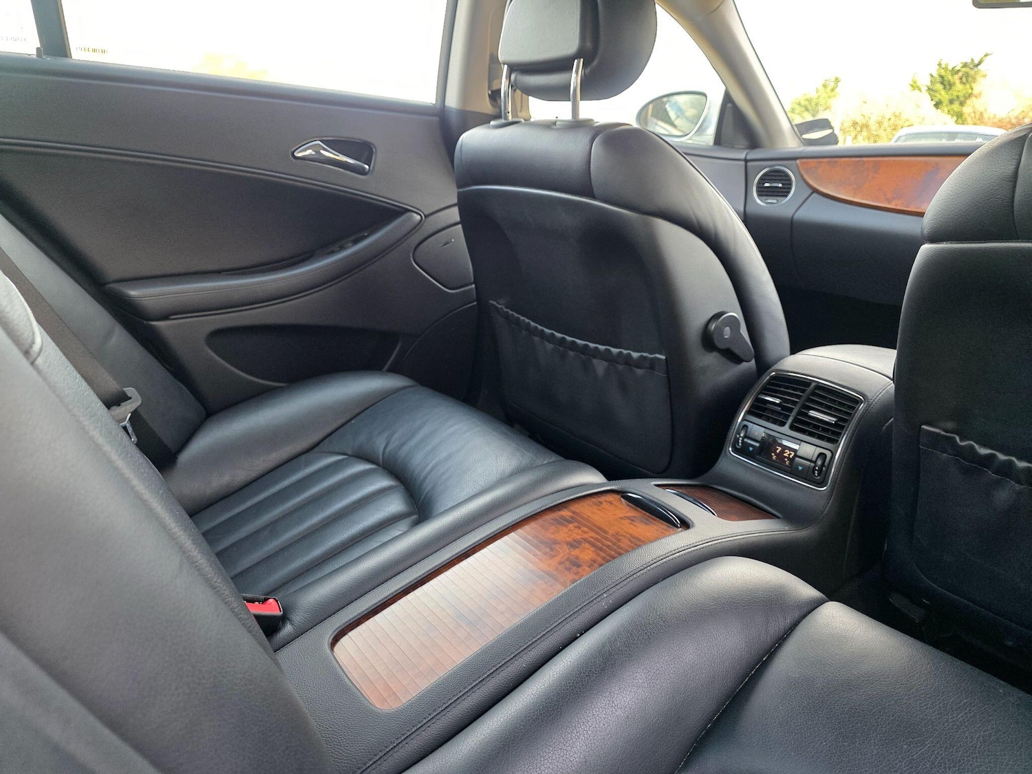 Used Mercedes-Benz CLS 2006 for sale - 76599463: Photo 17