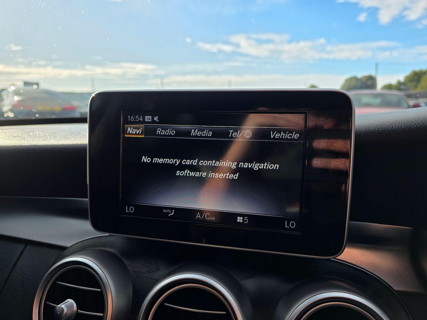 Used Mercedes-Benz C Class 2018 for sale - 76599436: Photo 26