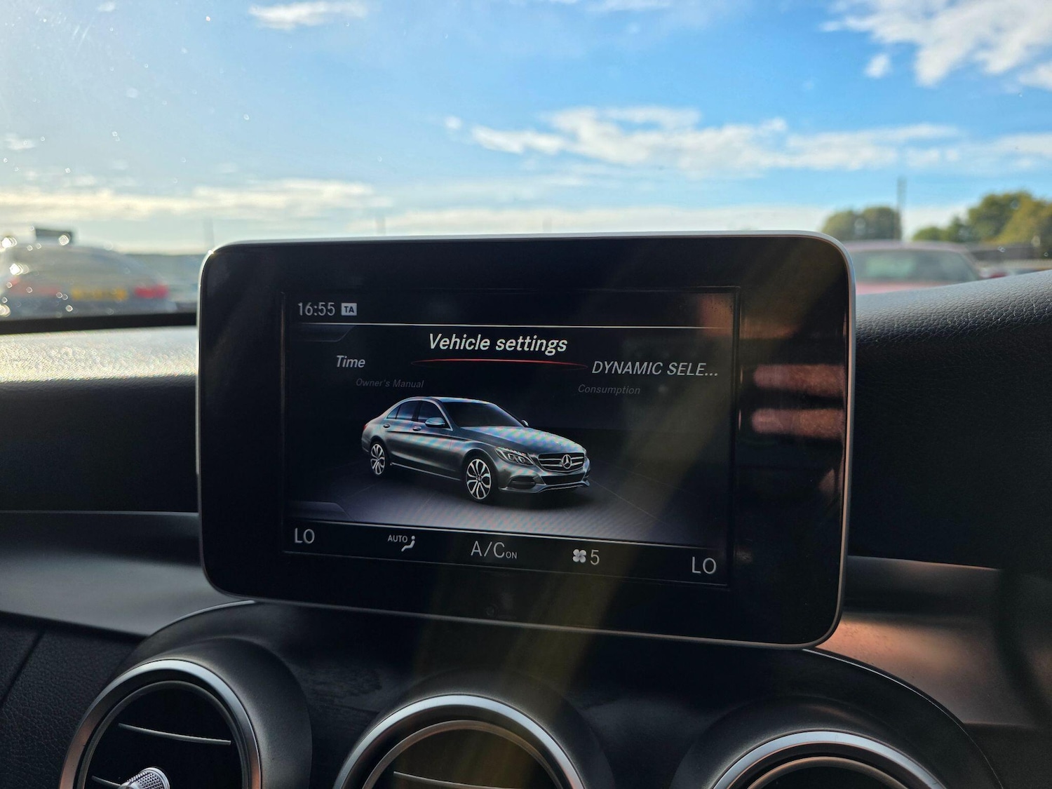 Used Mercedes-Benz C Class 2018 for sale - 76599436: Photo 30