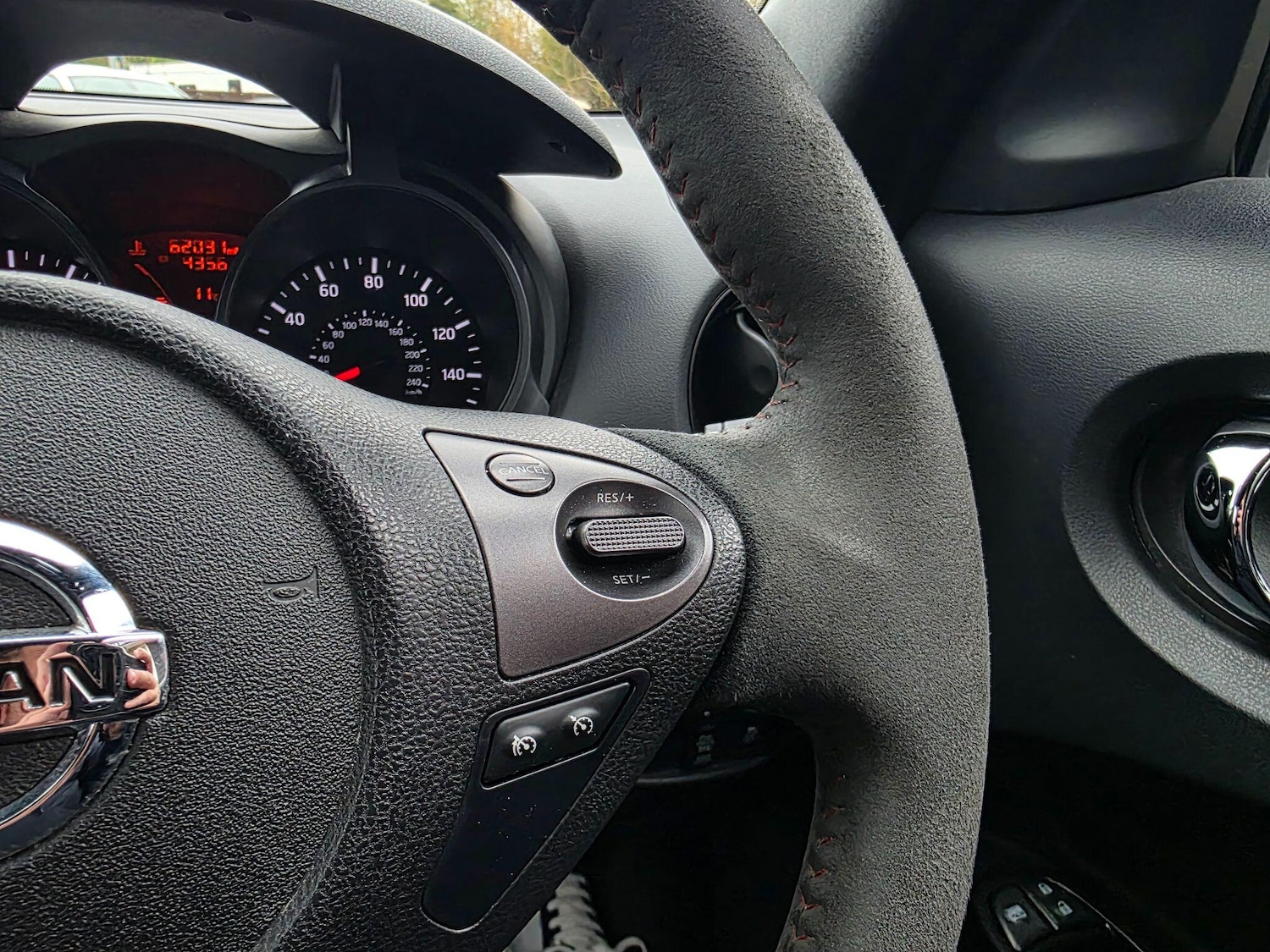 Used Nissan Juke 2014 for sale - 78046851: Photo 34