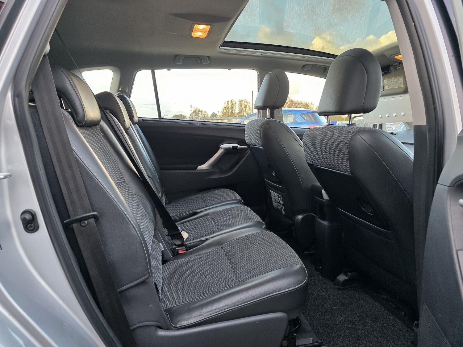 Used Toyota Verso 2012 for sale - 76633865: Photo 15