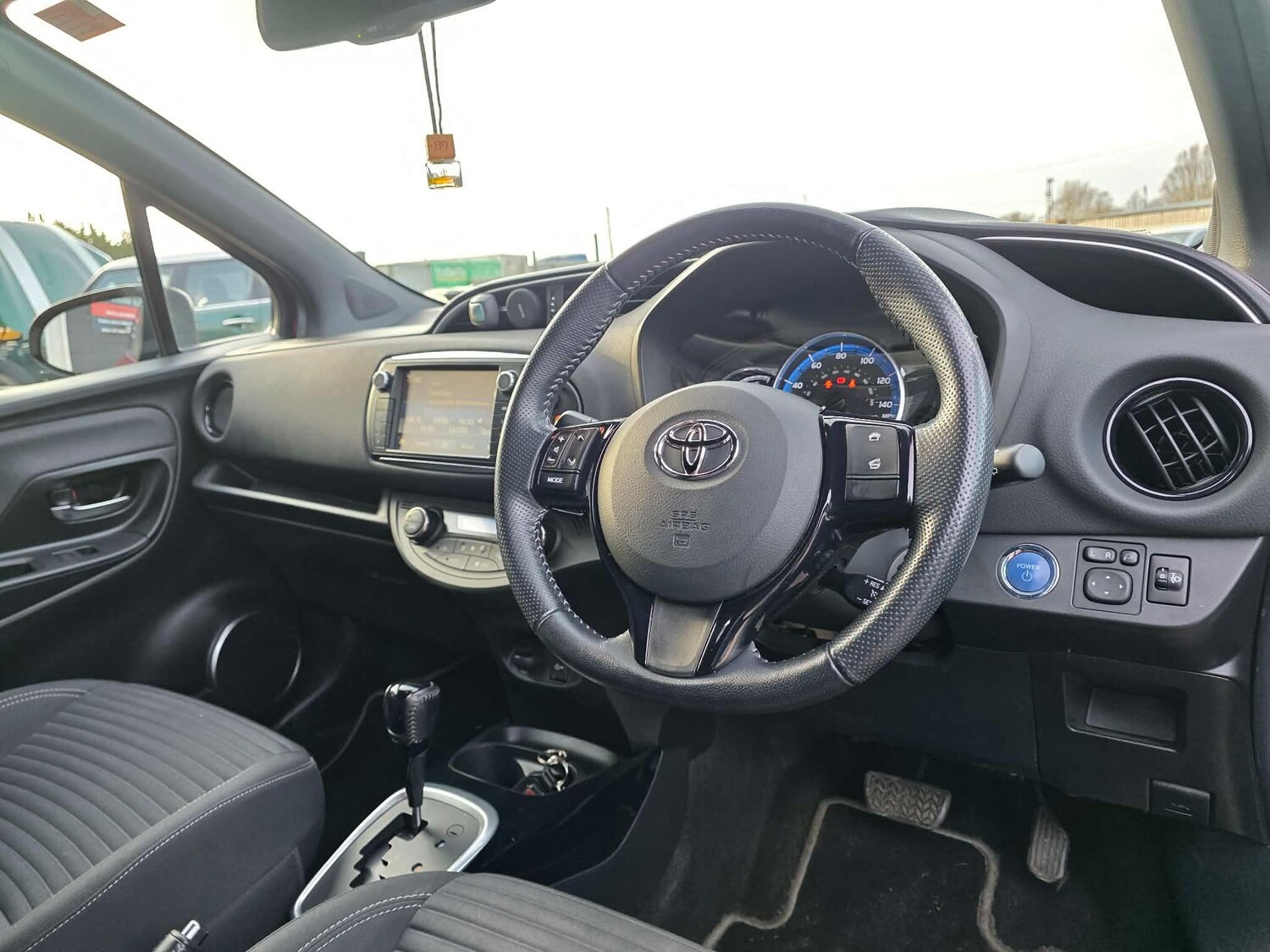 Used Toyota Yaris 2017 for sale - 77585893: Photo 15