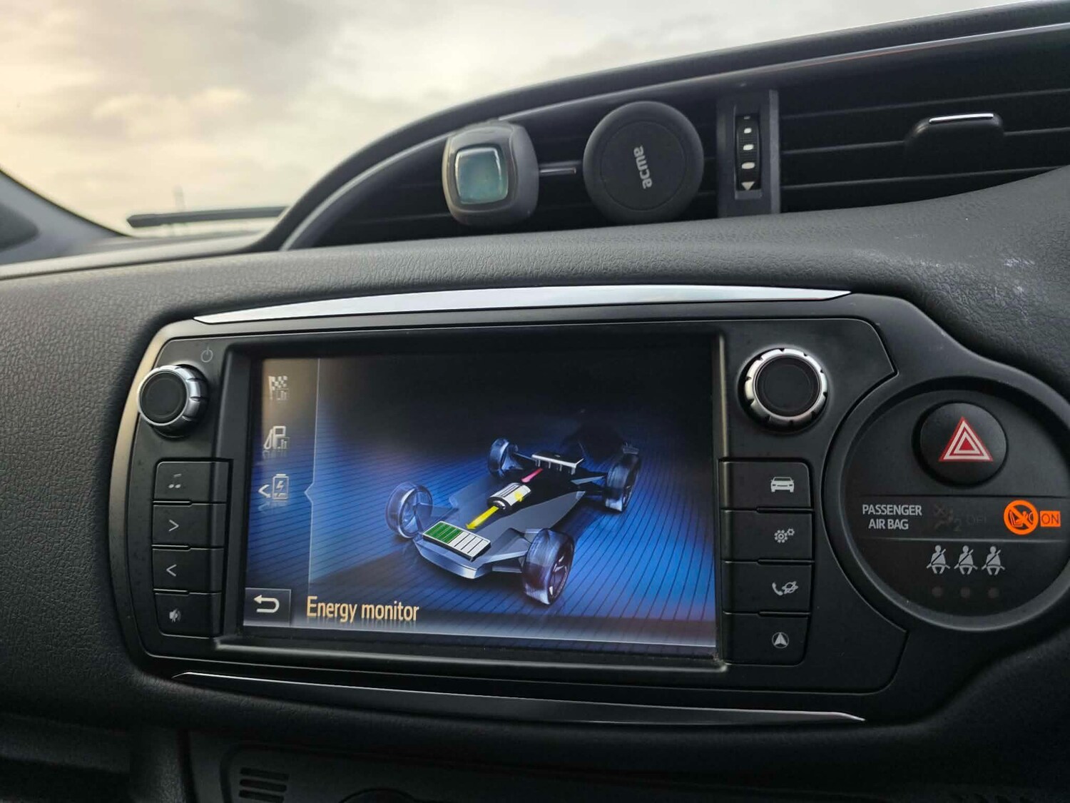 Used Toyota Yaris 2017 for sale - 77585893: Photo 27