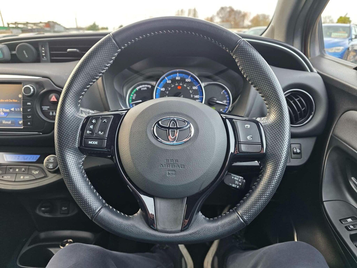 Used Toyota Yaris 2017 for sale - 77585893: Photo 33