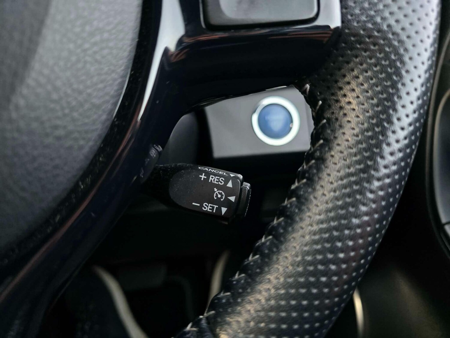 Used Toyota Yaris 2017 for sale - 77585893: Photo 36