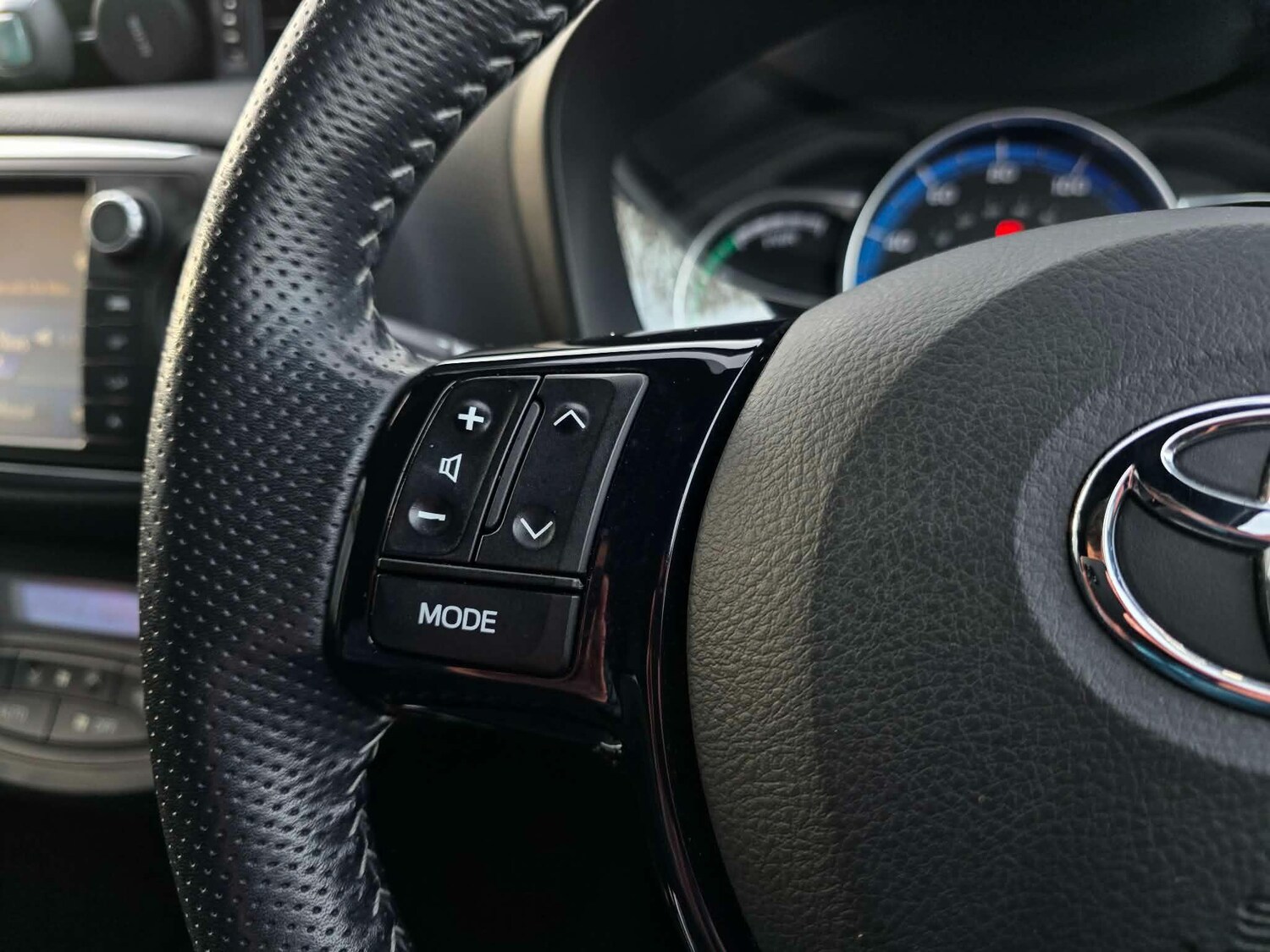 Used Toyota Yaris 2017 for sale - 77585893: Photo 37