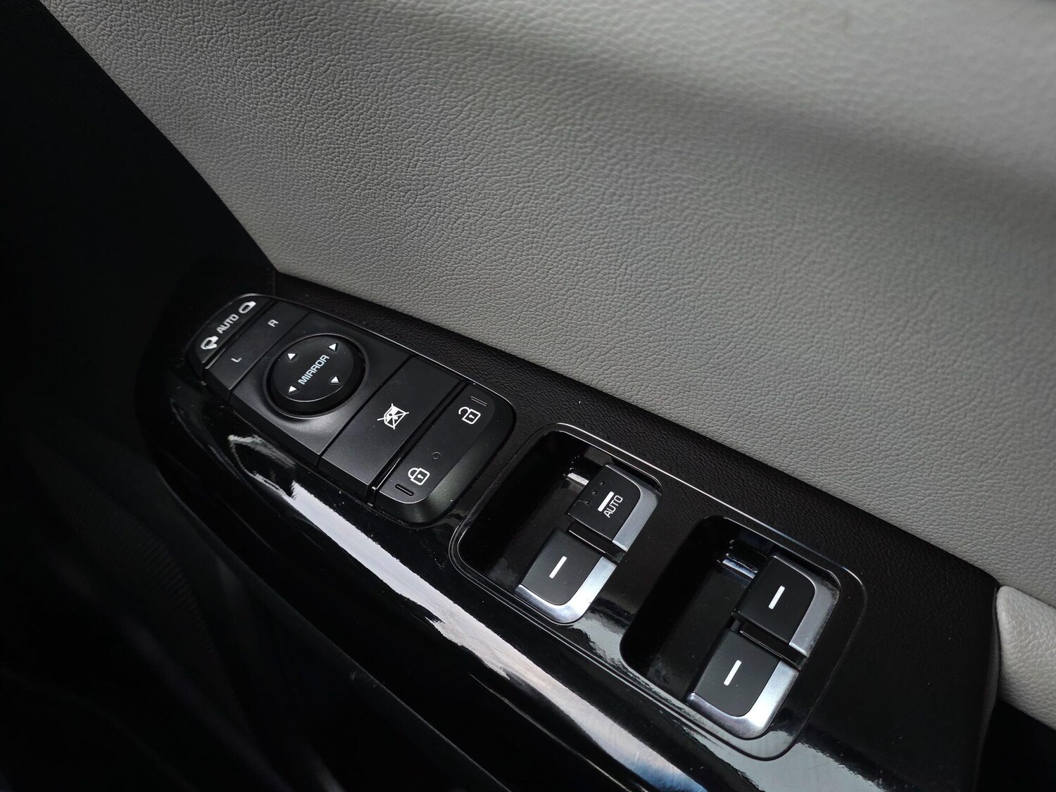 Used Kia Sportage 2017 for sale - 76599460: Photo 35