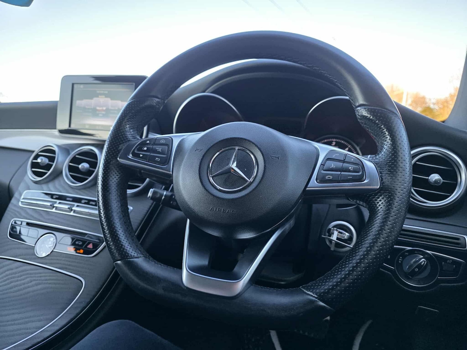 Used Mercedes-Benz C Class 2017 for sale - 76786480: Photo 19