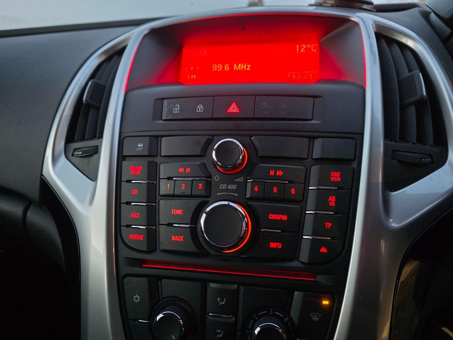 Used Vauxhall Astra 2013 for sale - 76887191: Photo 20