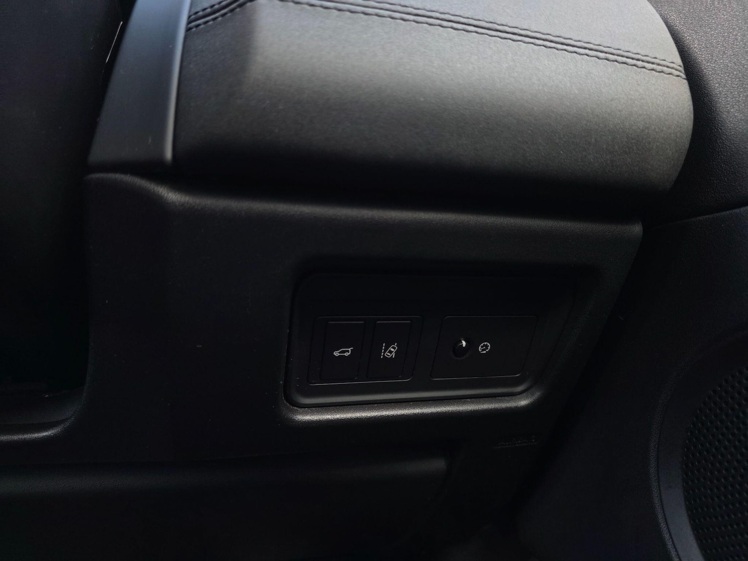 Used Land Rover Discovery Sport 2016 for sale - 76599450: Photo 40