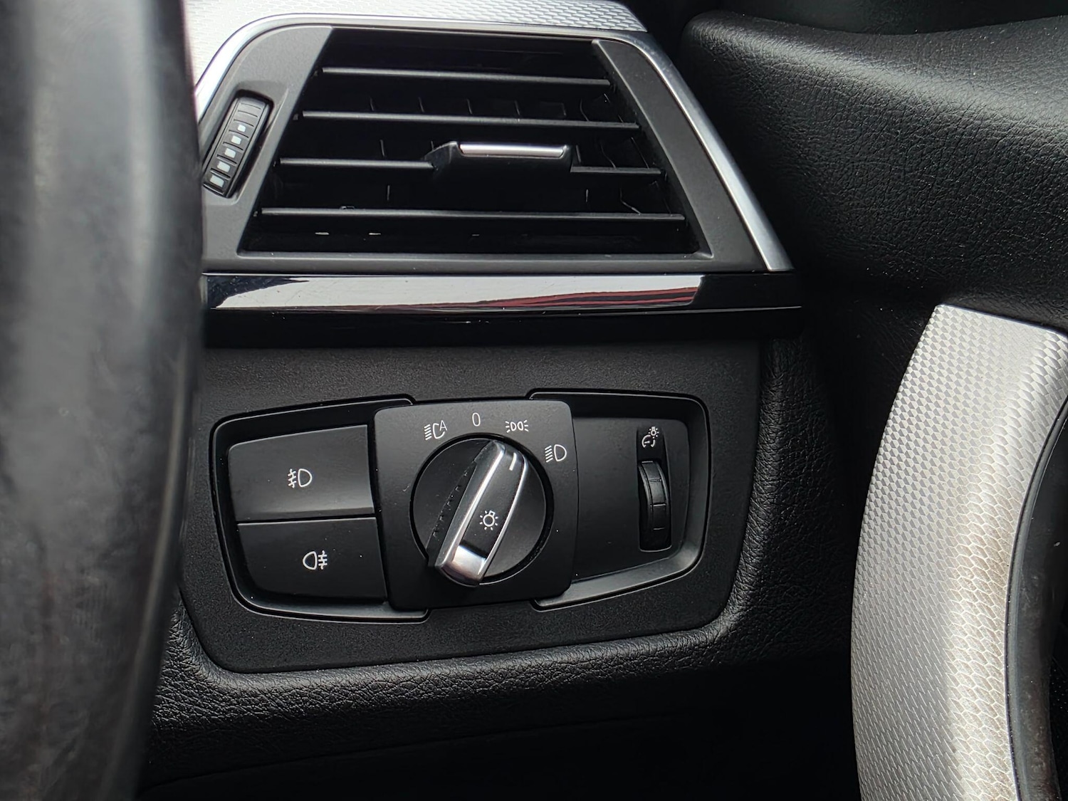 Used BMW 3 Series 2018 for sale - 78203970: Photo 42