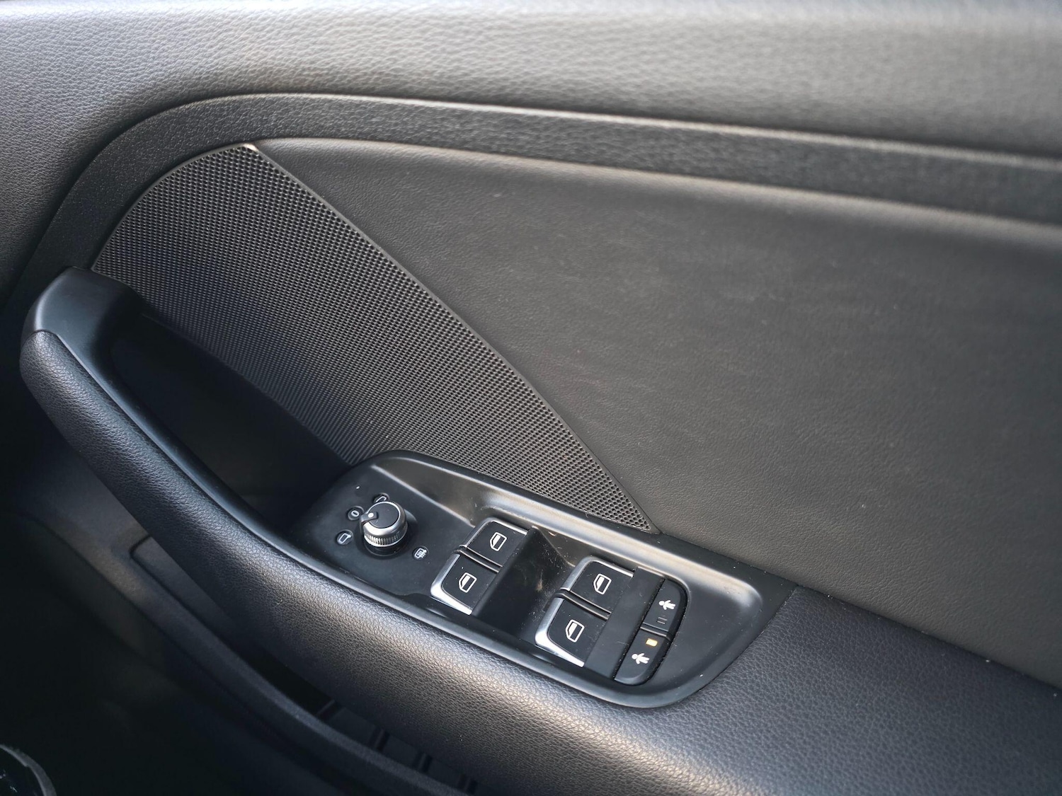 Used Audi A3 2015 for sale - 77016694: Photo 28